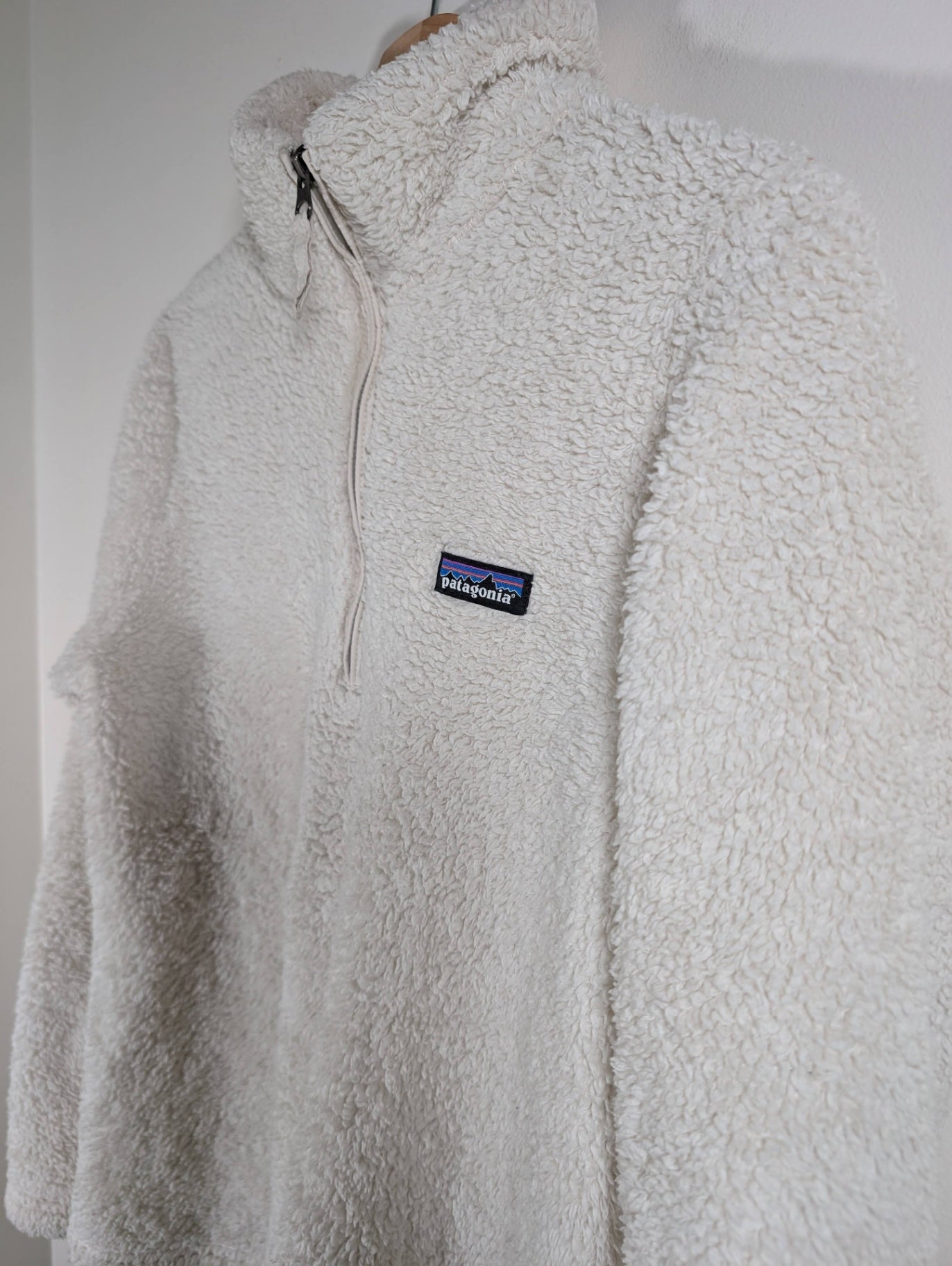 Patagonia white 1/4 zip - Small