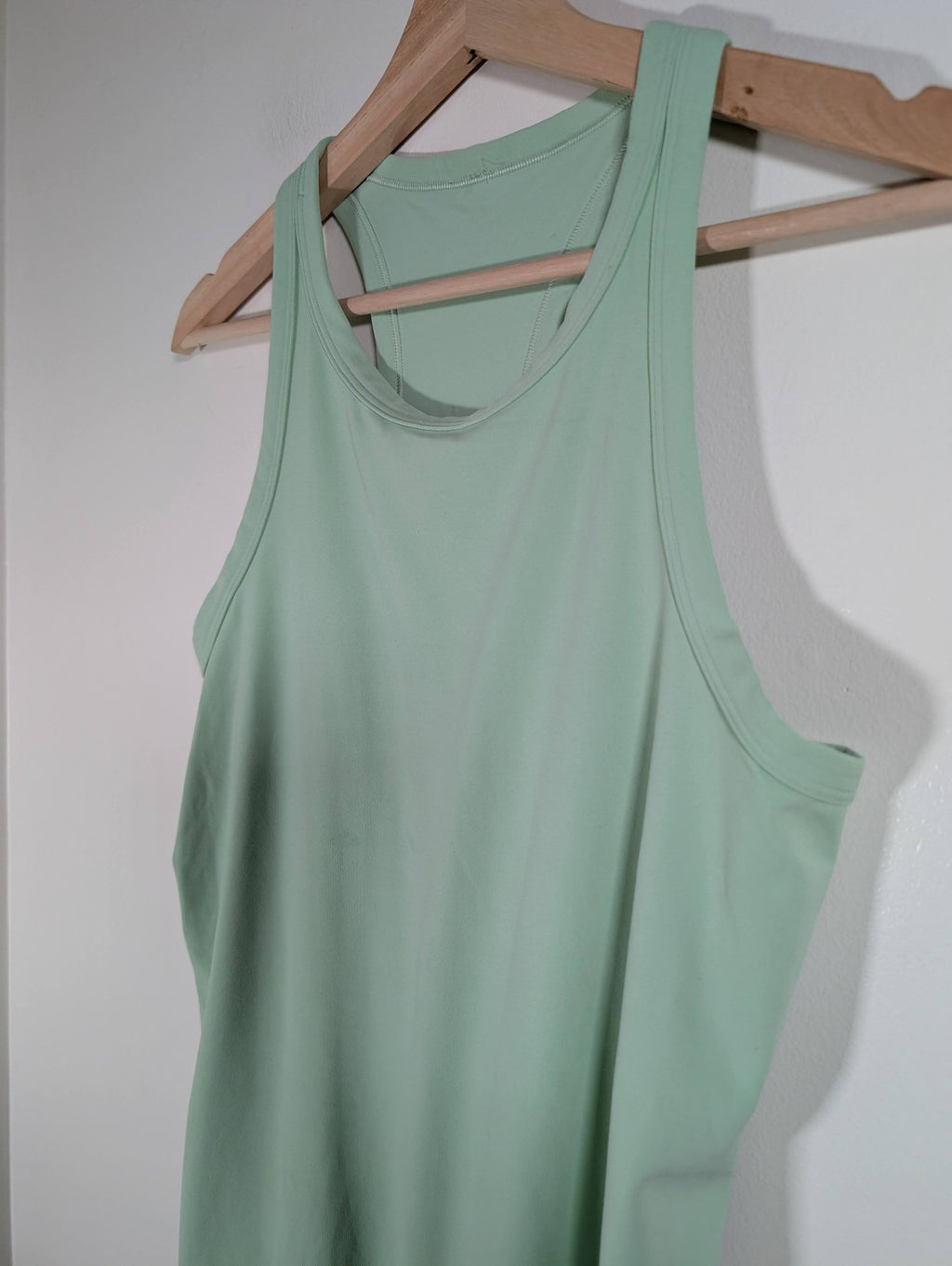 Lululemon green racerback - appears SZ 8/10