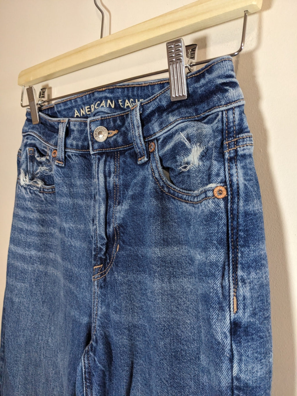 American Eagle Mom Jeans - sz 00