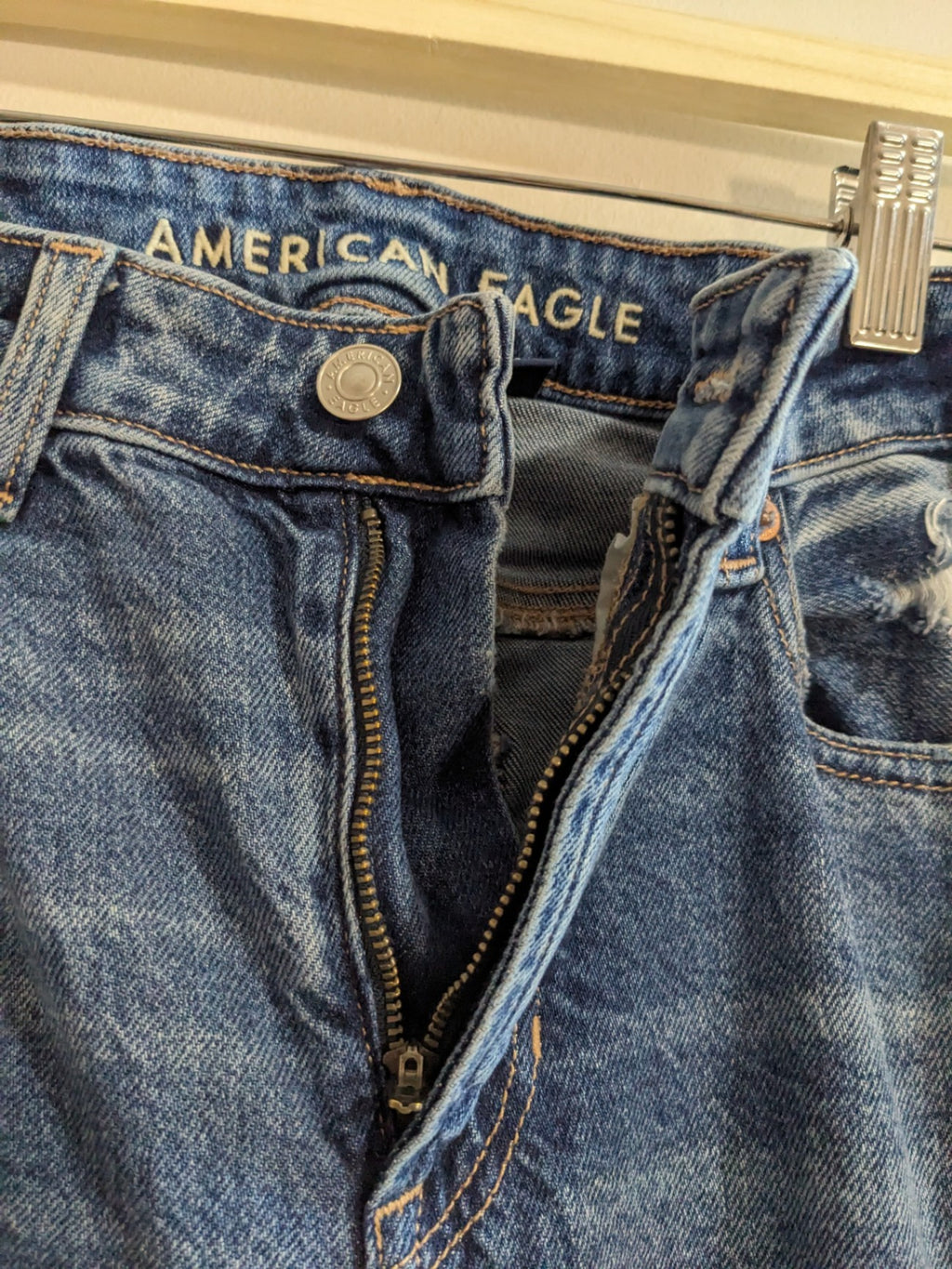 American Eagle Mom Jeans - sz 00