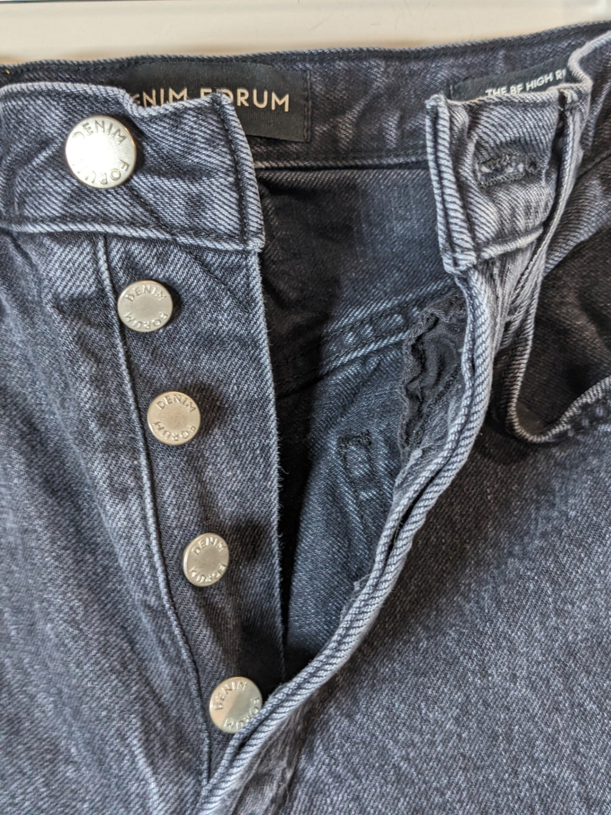 Denim Forum The BF High Rise Loose 28L - sz 24