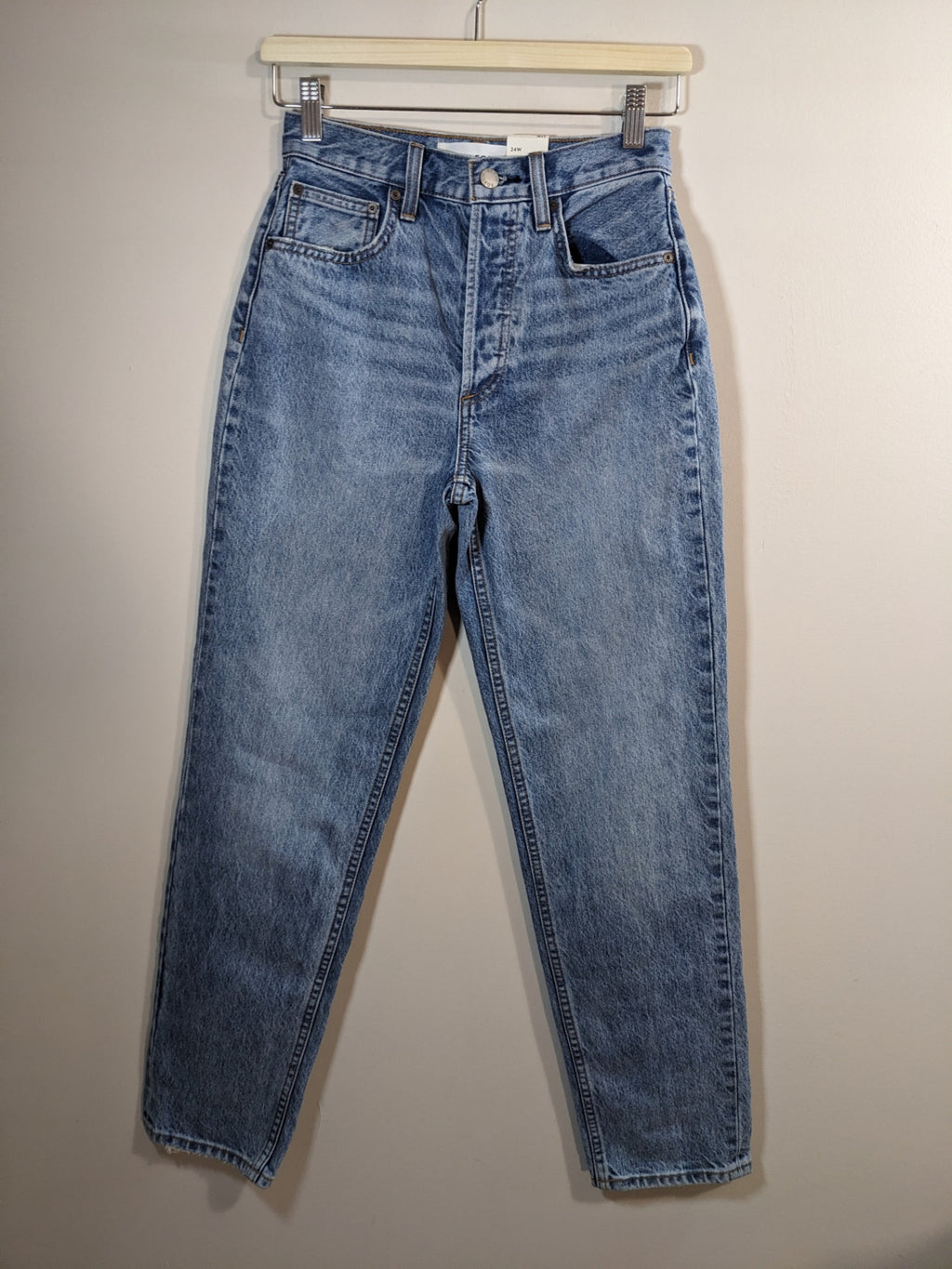 NWT Denim Forum The 90's Boyfriend Jeans - sz 24