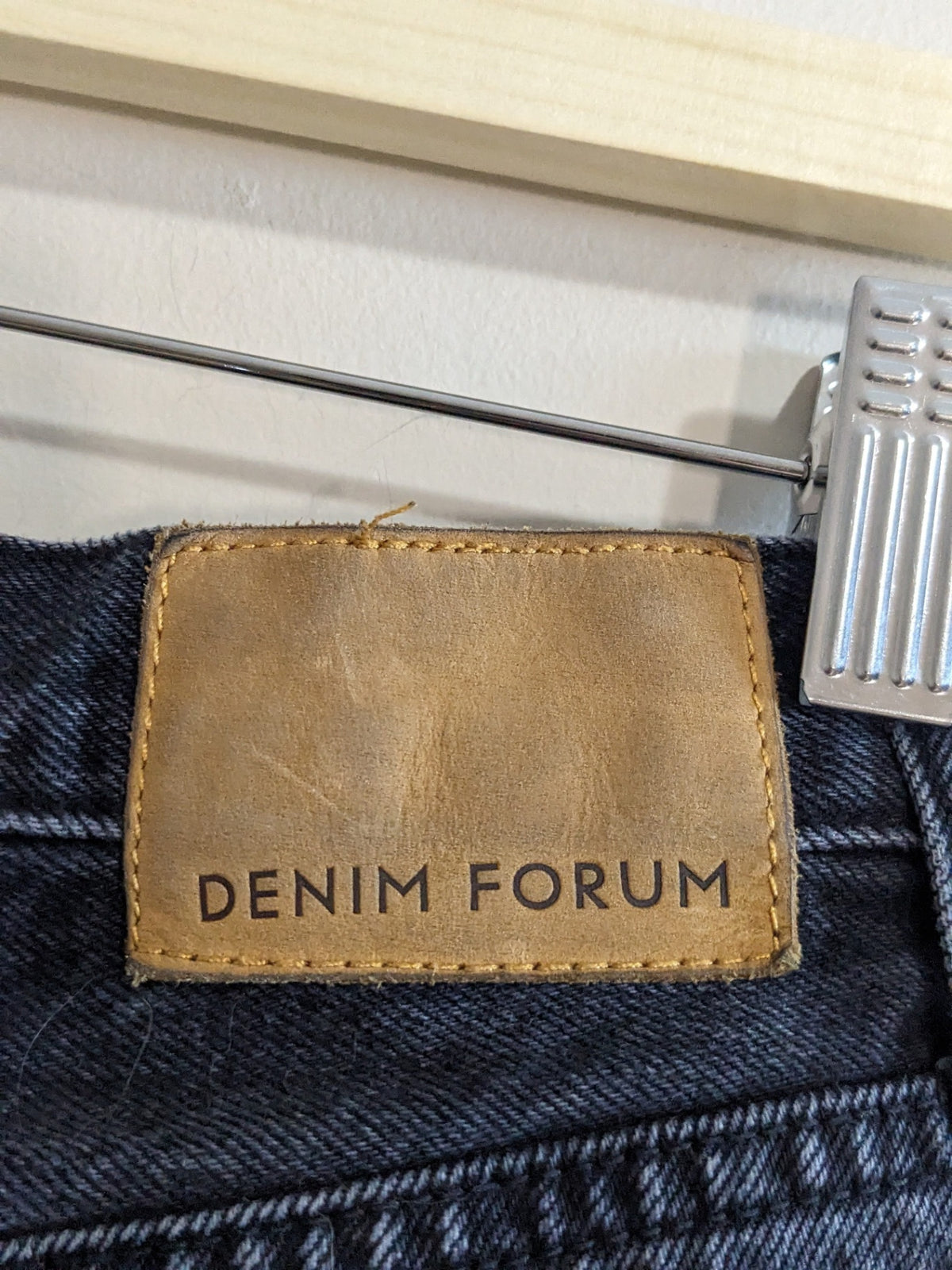 Denim Forum The BF High Rise Loose 28L - sz 24