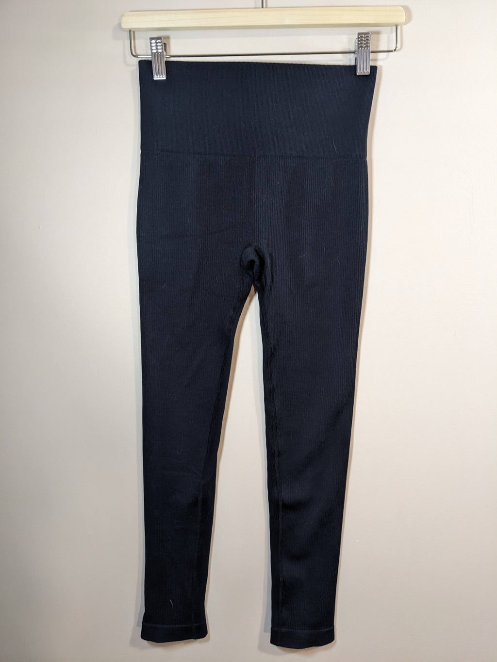 Halara Seamless Flow Butt Lifting 7/8 Leggings - M