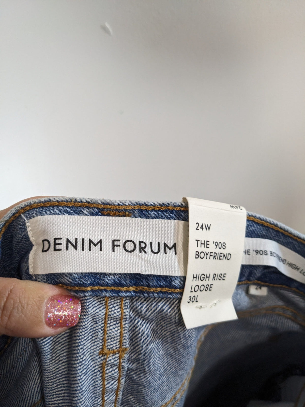 NWT Denim Forum The 90's Boyfriend Jeans - sz 24