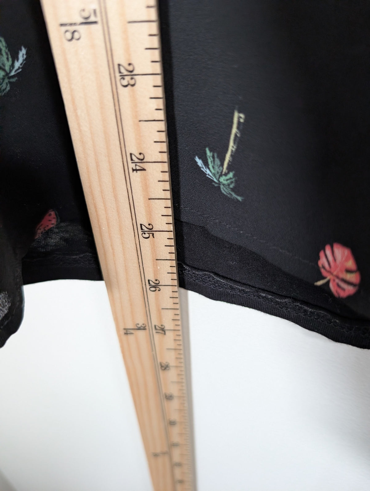 Reitmans black tropical blouse - Medium