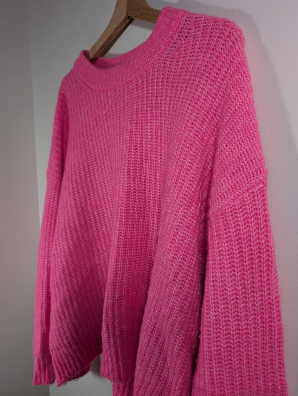 Aerie pink sweater - Medium