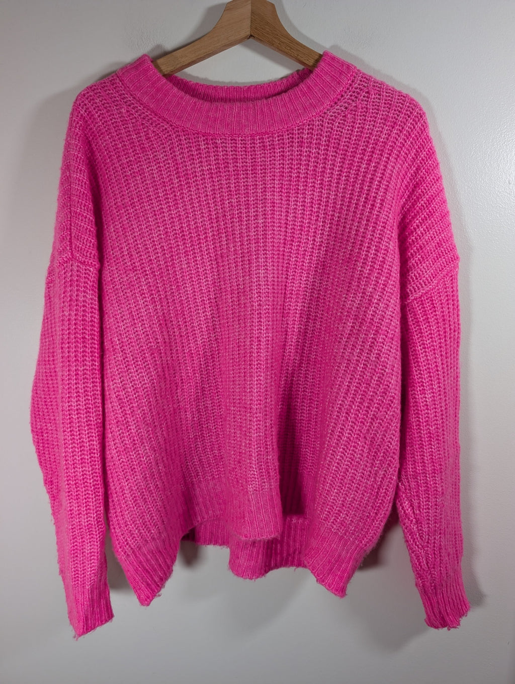 Aerie pink sweater - Medium