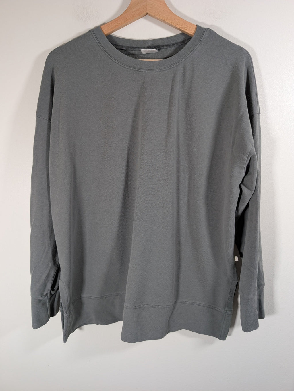 Jax + Lennon green long-sleeve - Medium