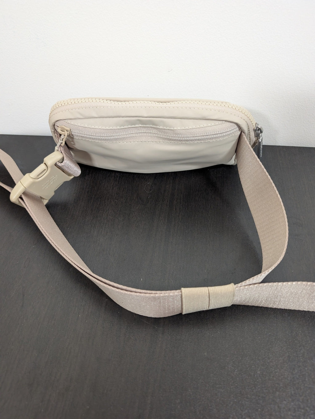 Lululemon everywhere belt bag 