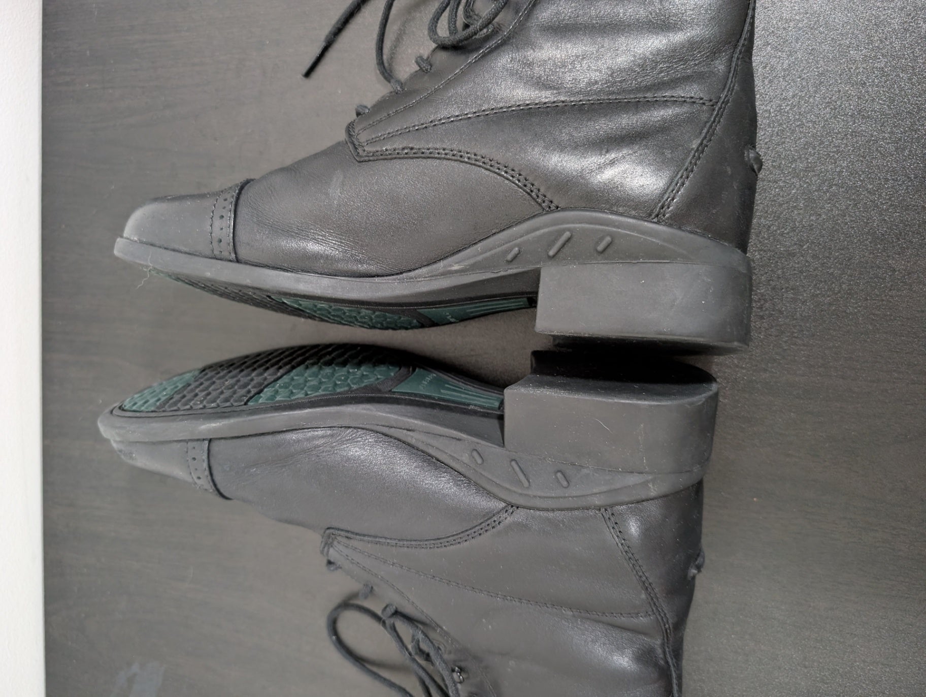 Ariat black lace up boots - SZ 7