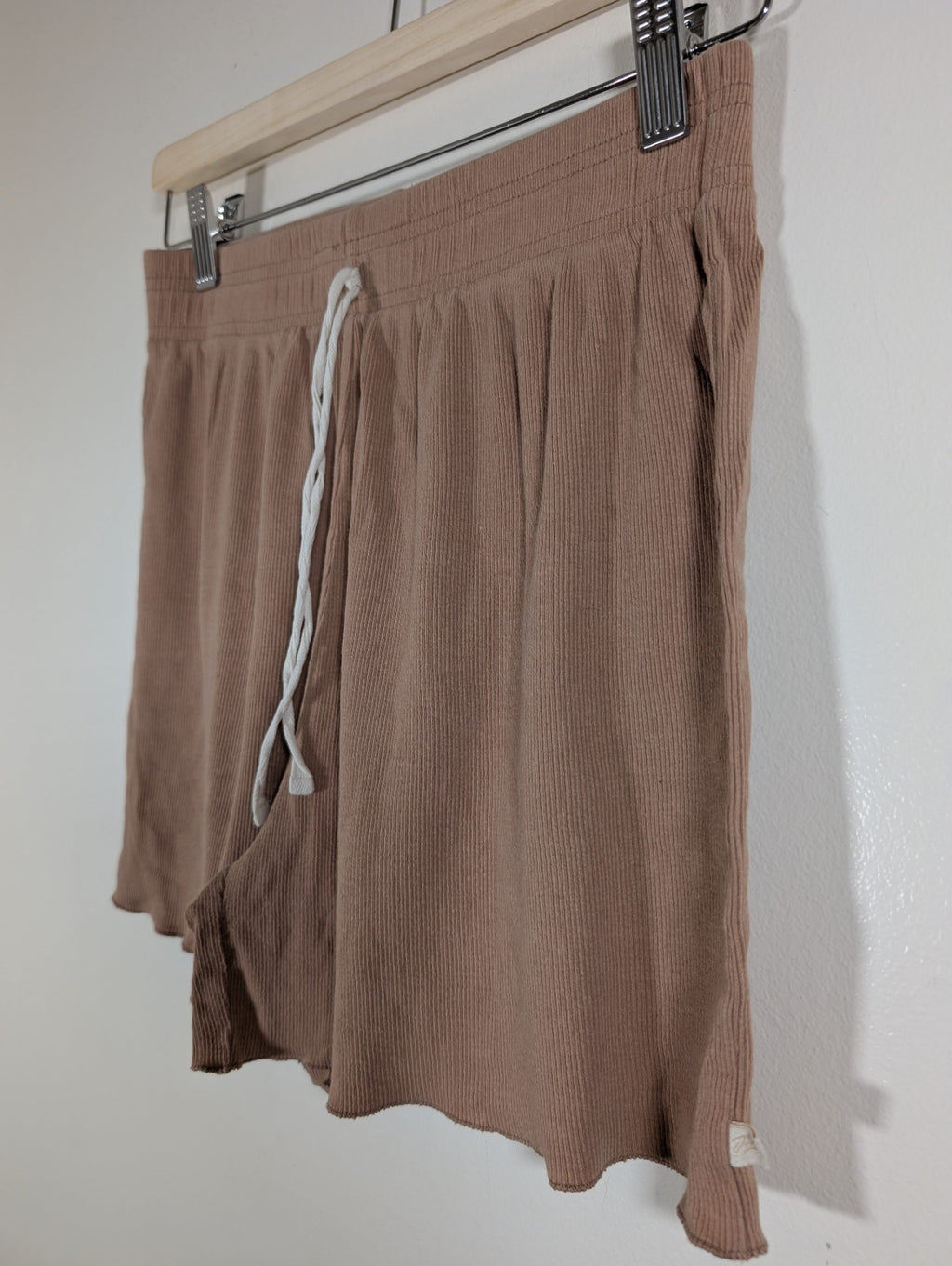 Jax + Lennon brown ribbed shorts - Medium