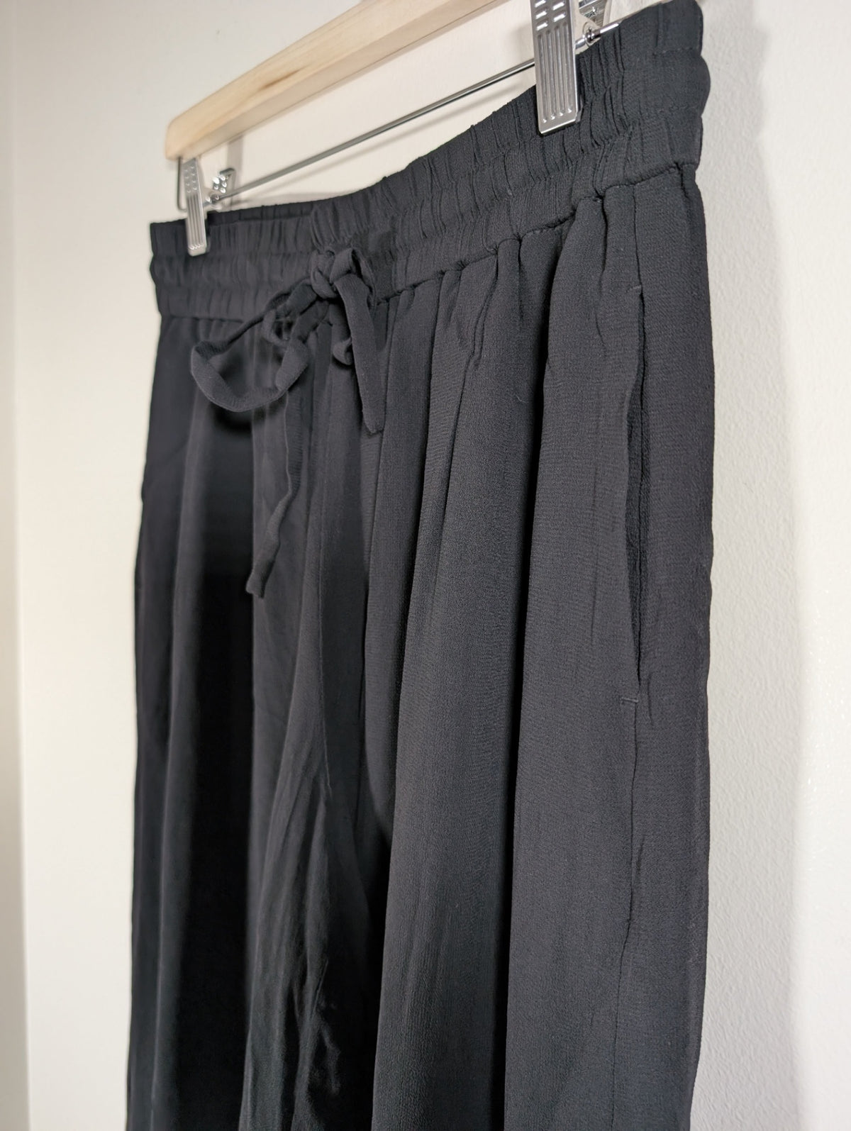 Babaton wide leg pants - Medium