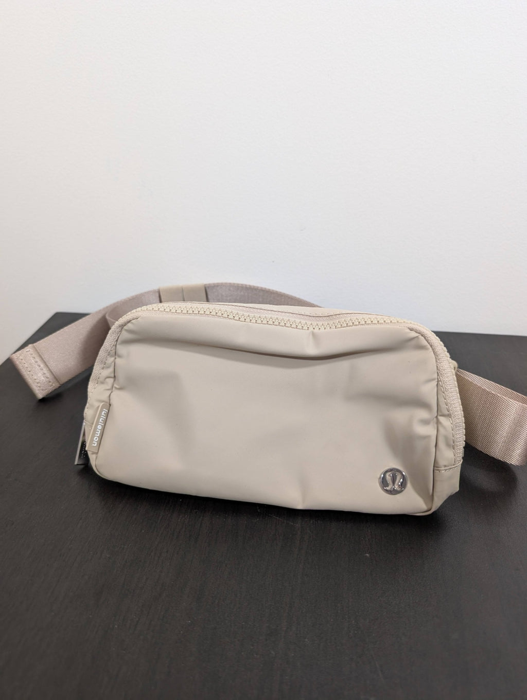 Lululemon everywhere belt bag 