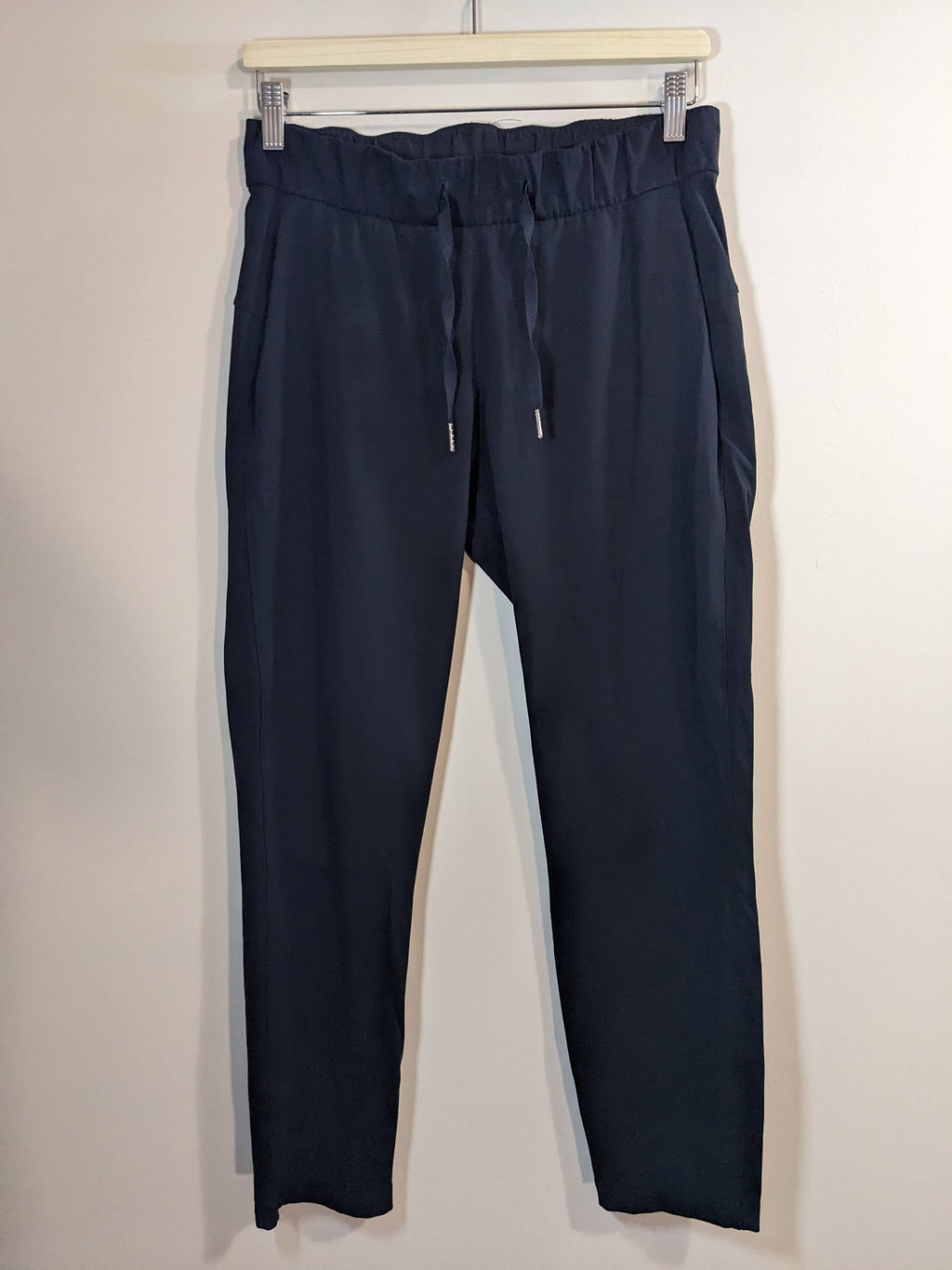 Lululemon Black Woven On The Fly Pants - sz 6
