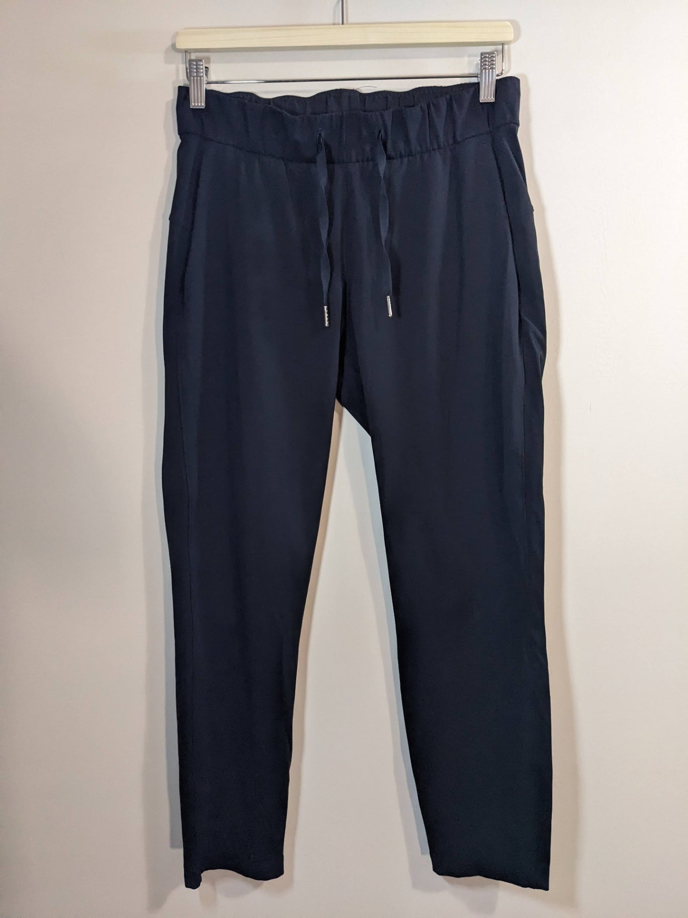 Lululemon Black Woven On The Fly Pants - sz 6