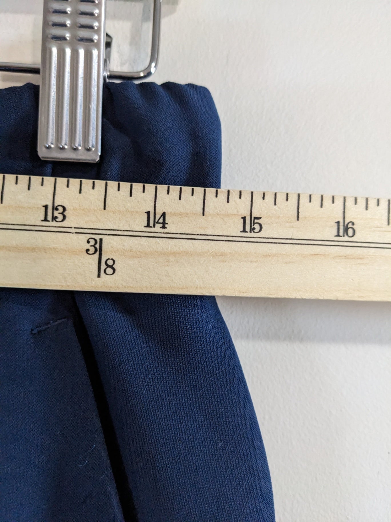 Lululemon Navy On The Fly Pants - sz 6