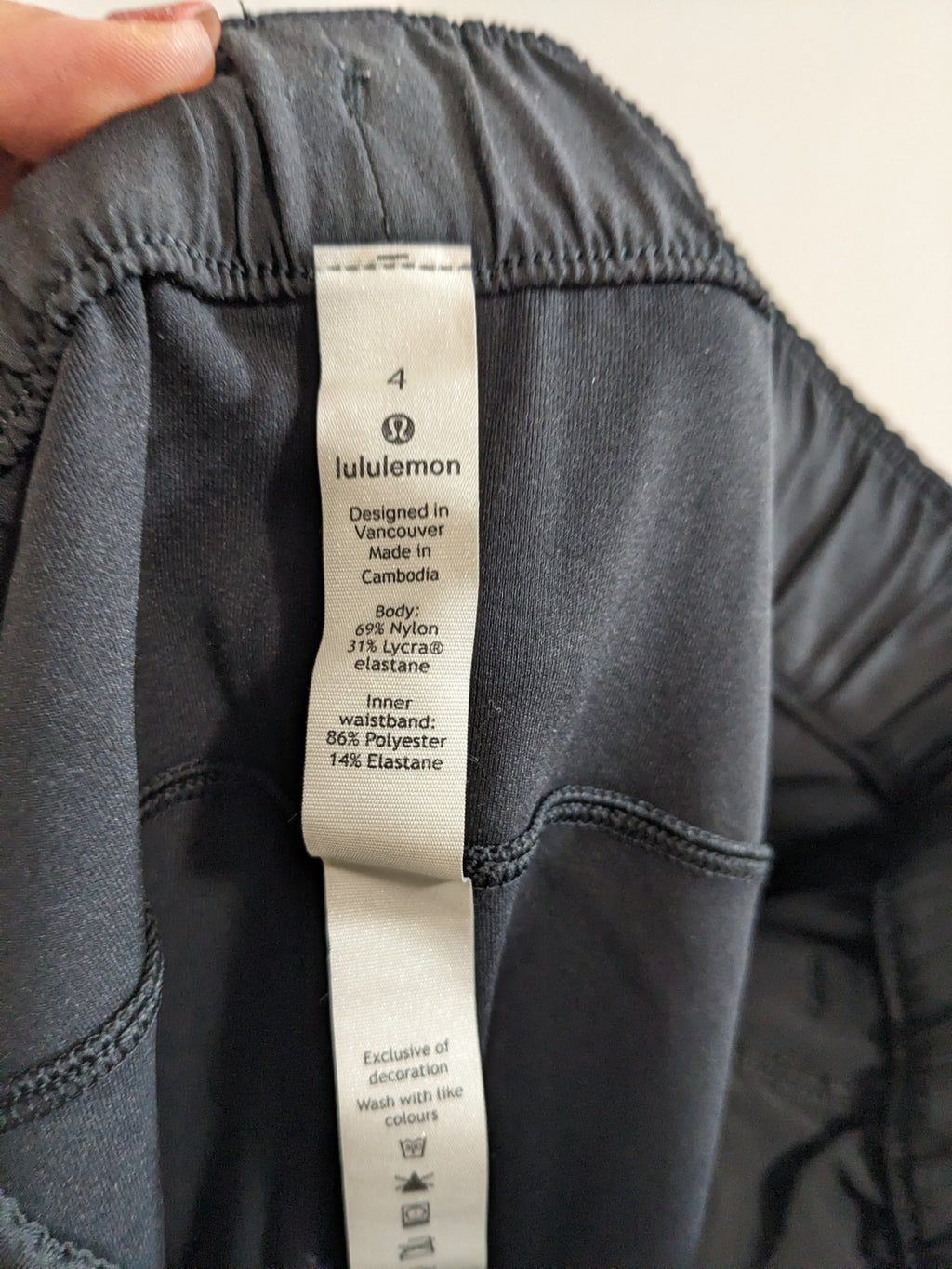 Lululemon Black On The Fly Pants - sz 4