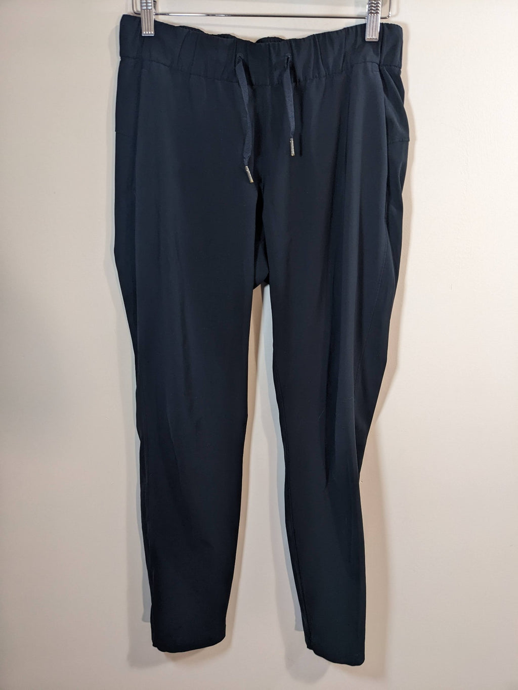 Lululemon Black On The Fly Pants - sz 6