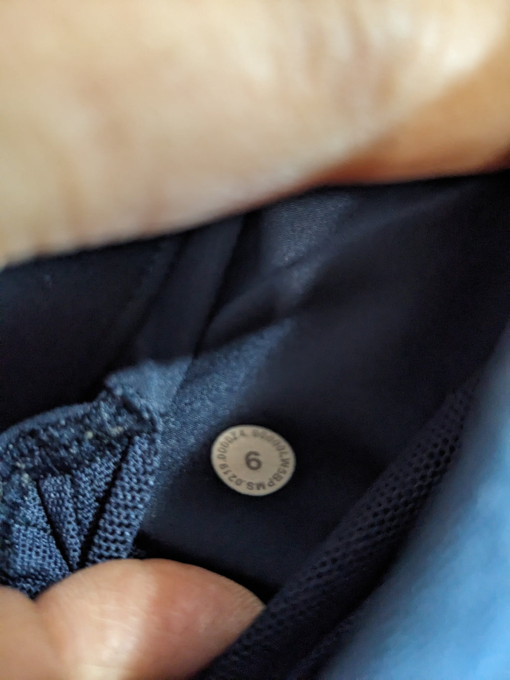 Lululemon Navy On The Fly Pants - sz 6