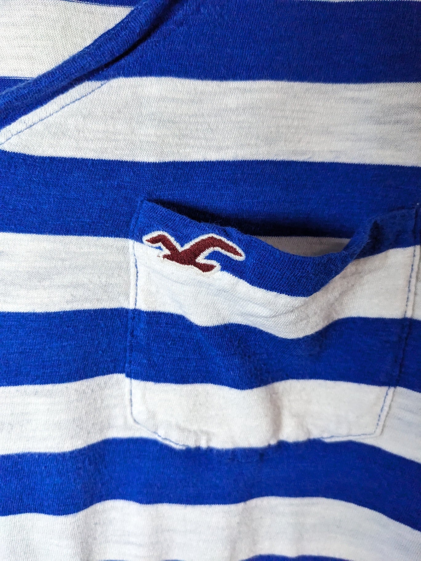 Hollister White & Blue Striped T-Shirt - L