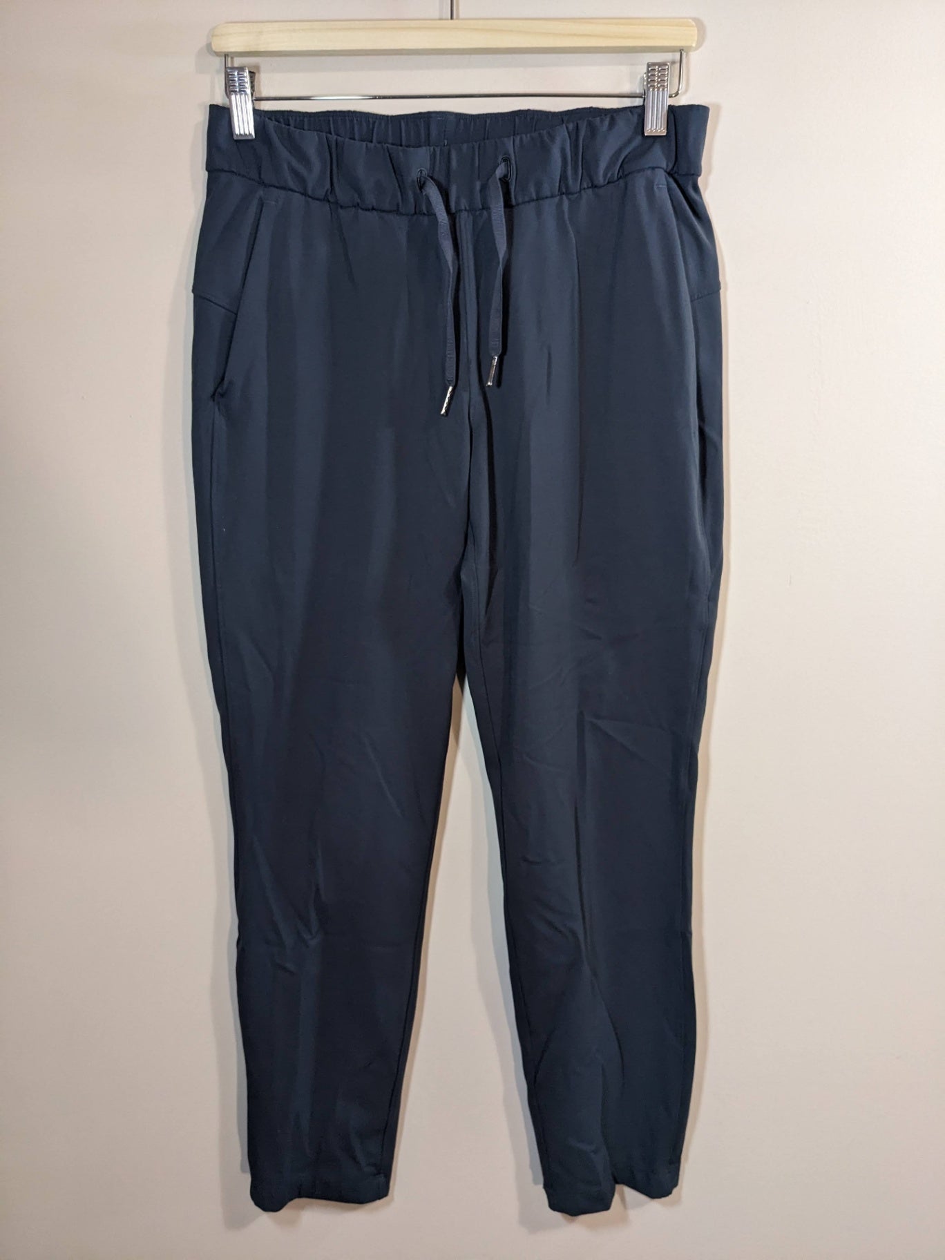 Lululemon Slate Grey On The Fly Pants - sz 6