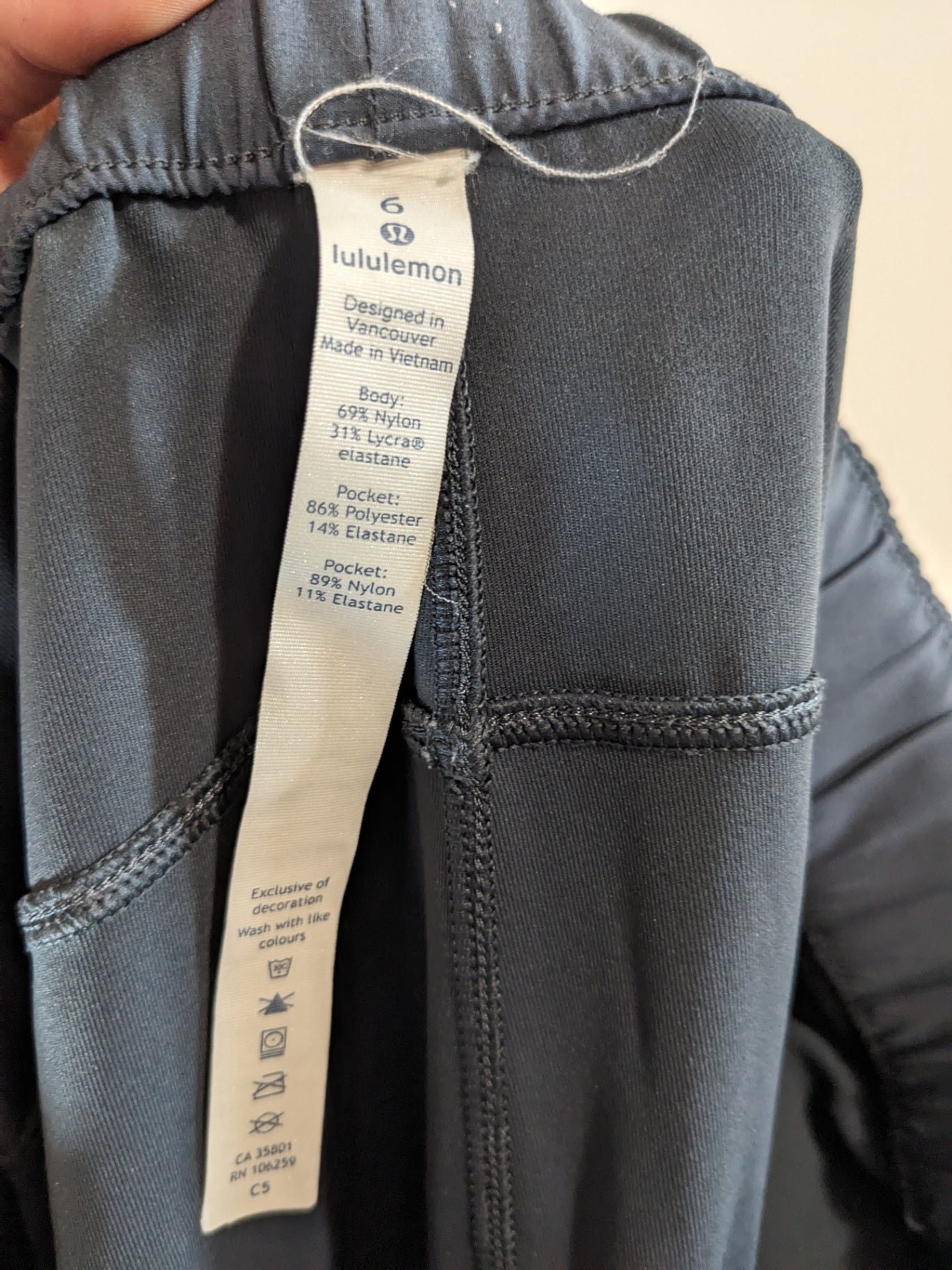 Lululemon Slate Grey On The Fly Pants - sz 6