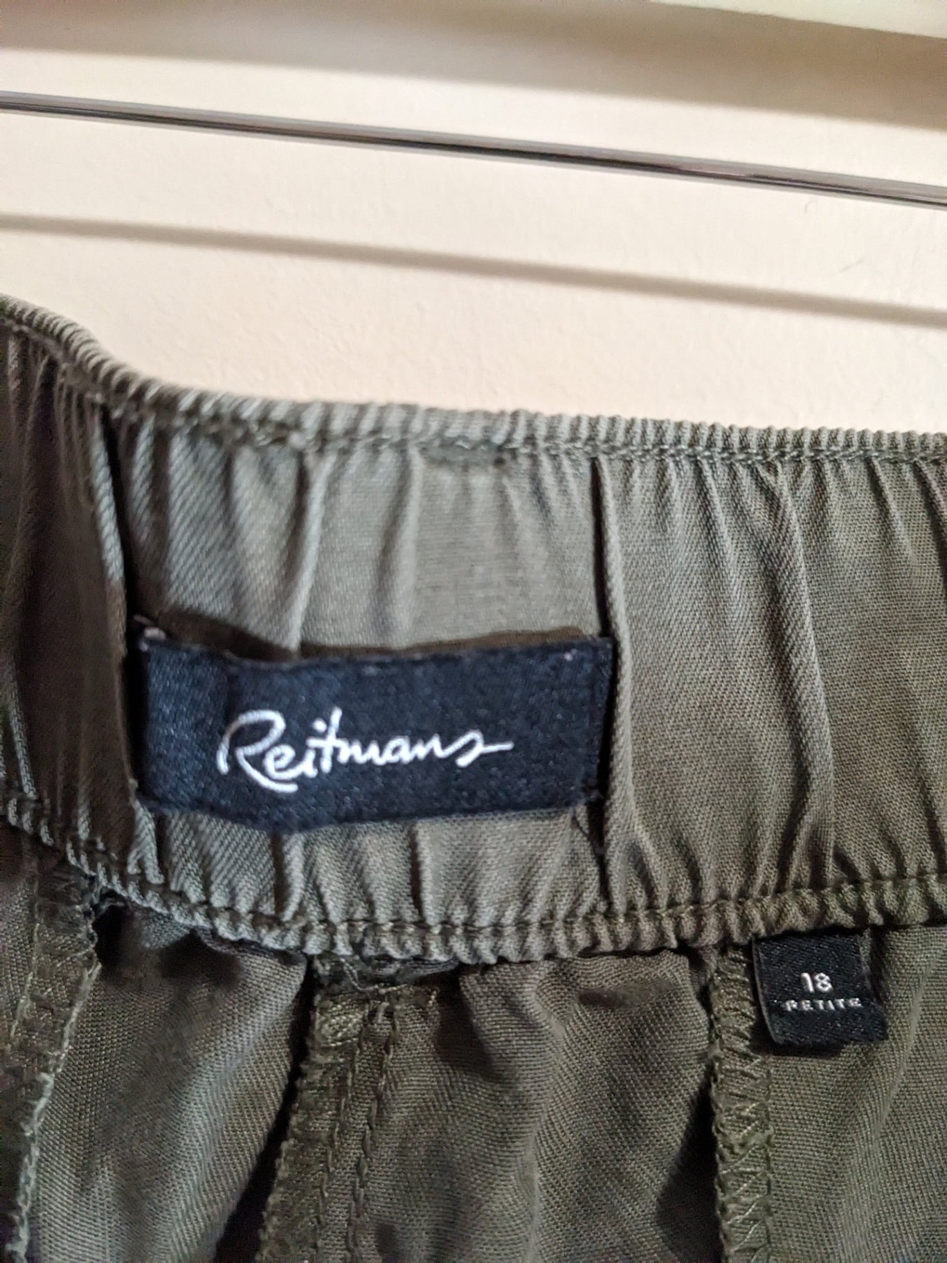 Reitmans Olive Tie Pants - sz 18