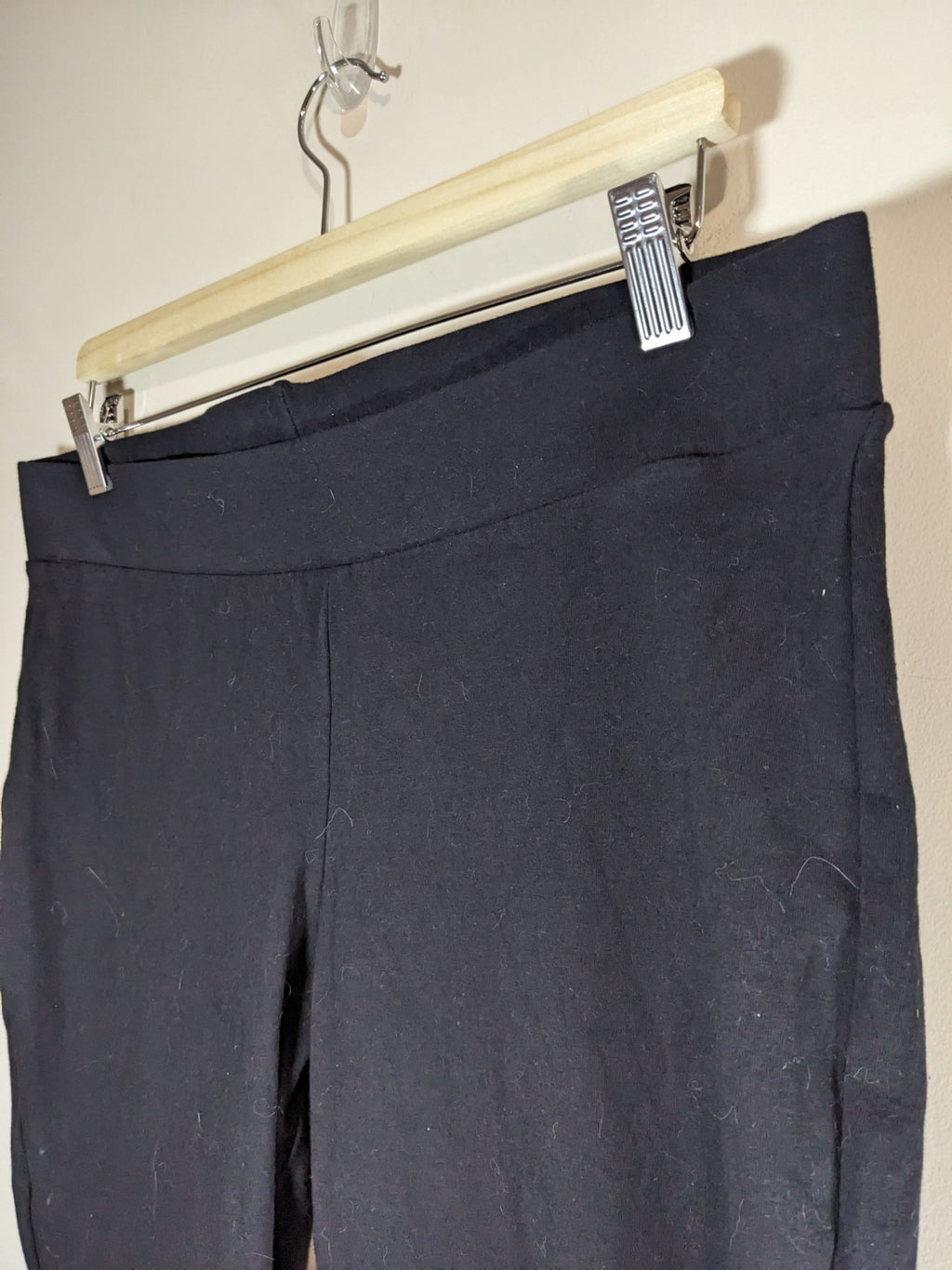 Torrid Black Capri Leggings - 2XL