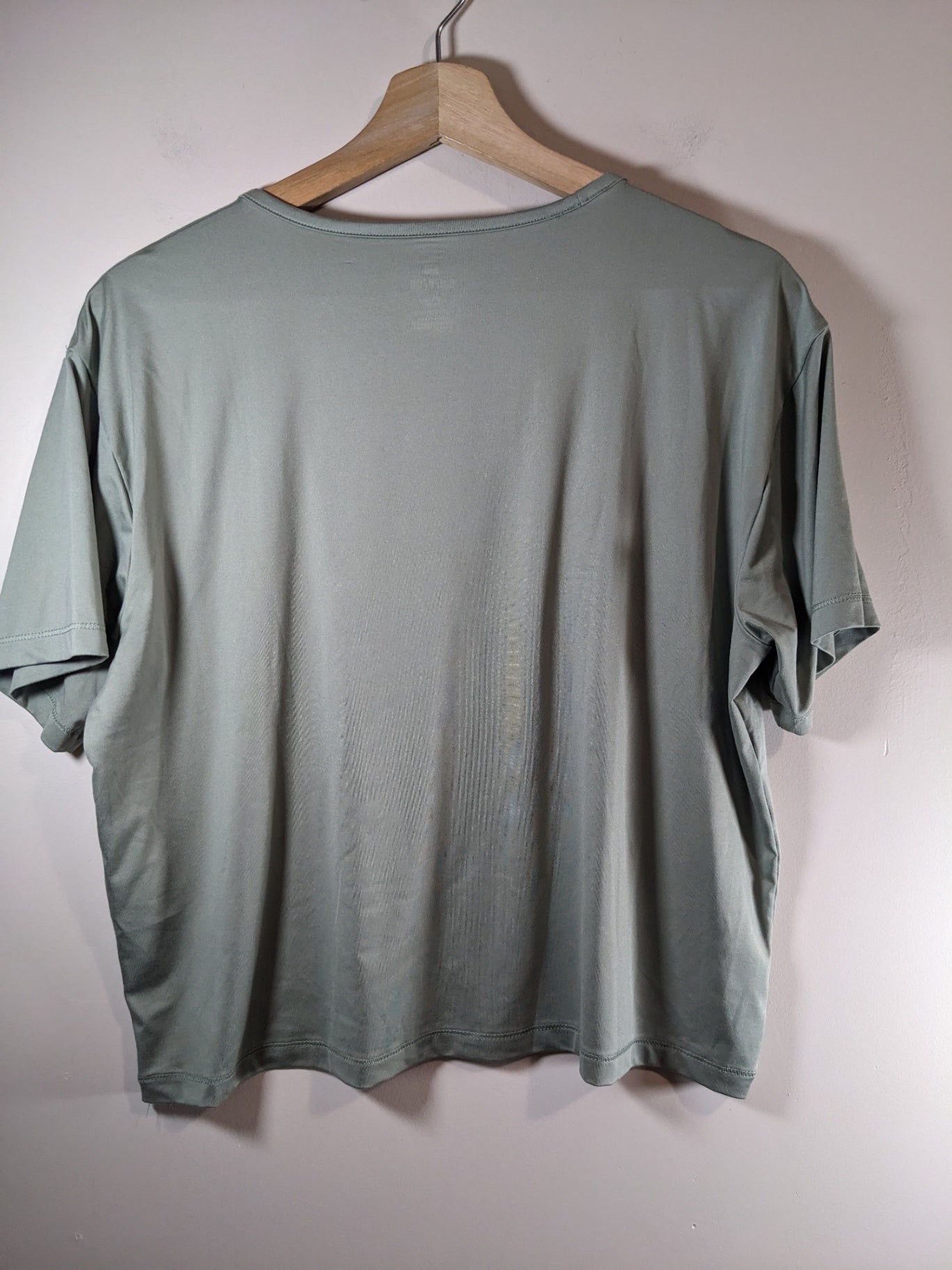 Under Armour Sage Green Crop T-Shirt - S
