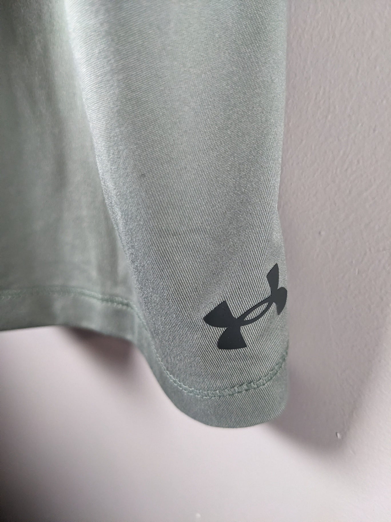 Under Armour Sage Green Crop T-Shirt - S