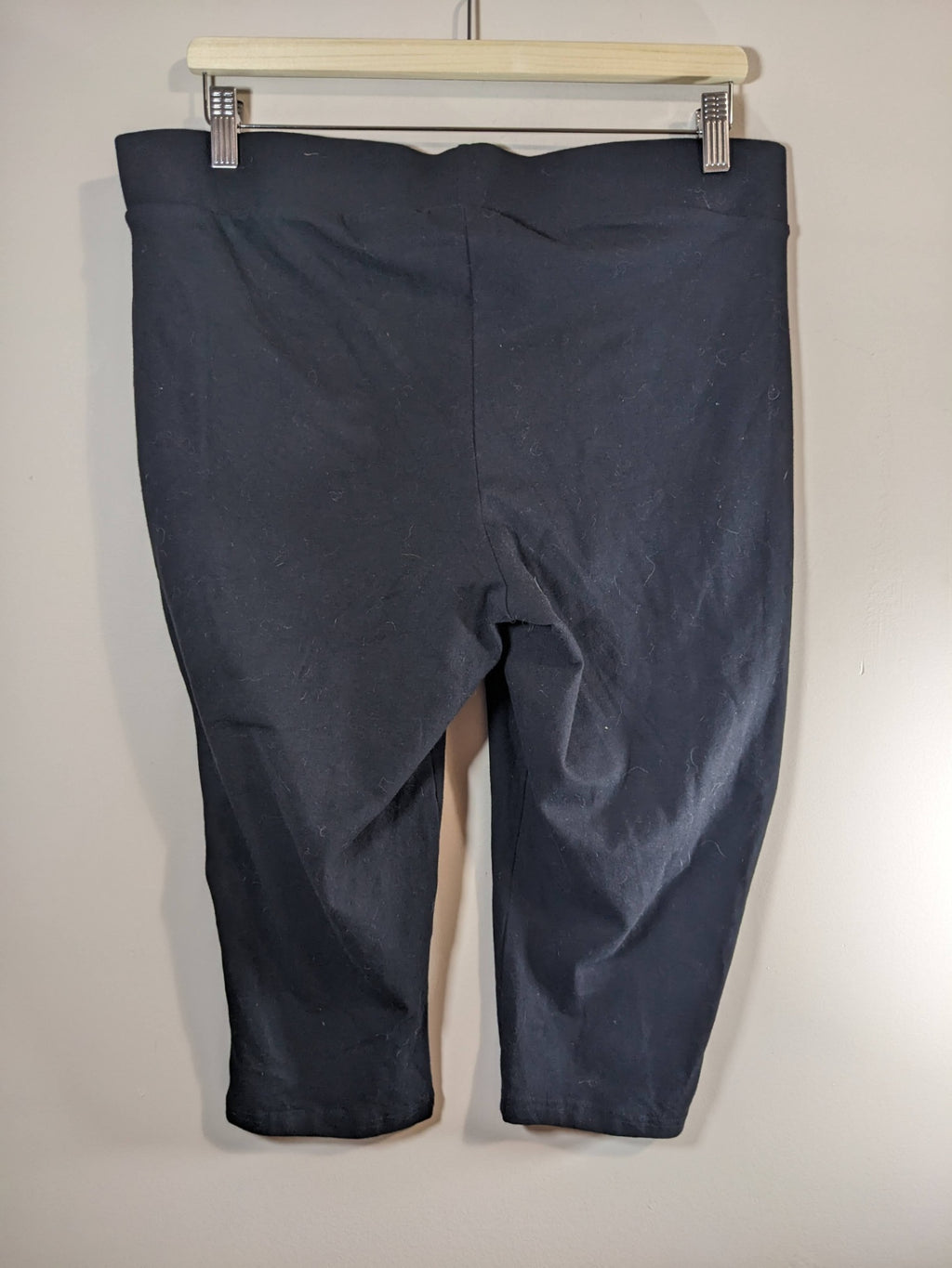 Torrid Black Capri Leggings - 2XL