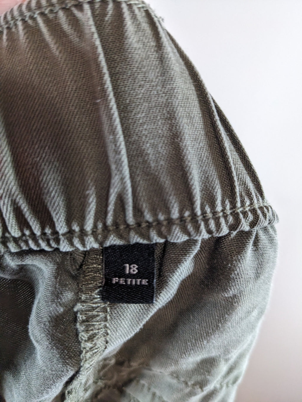 Reitmans Olive Tie Pants - sz 18