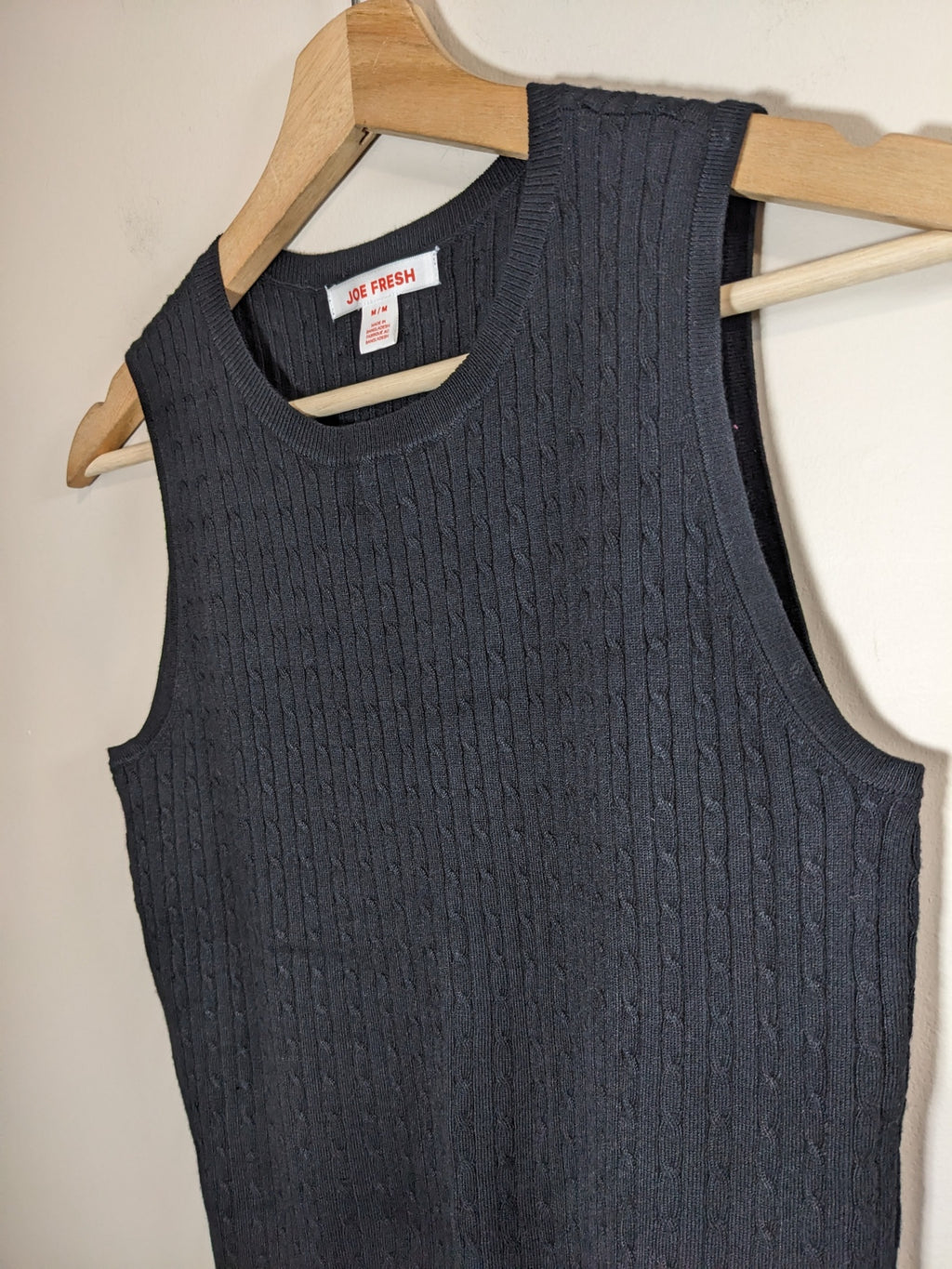 JOE FRESH Black Sweater Vest - M