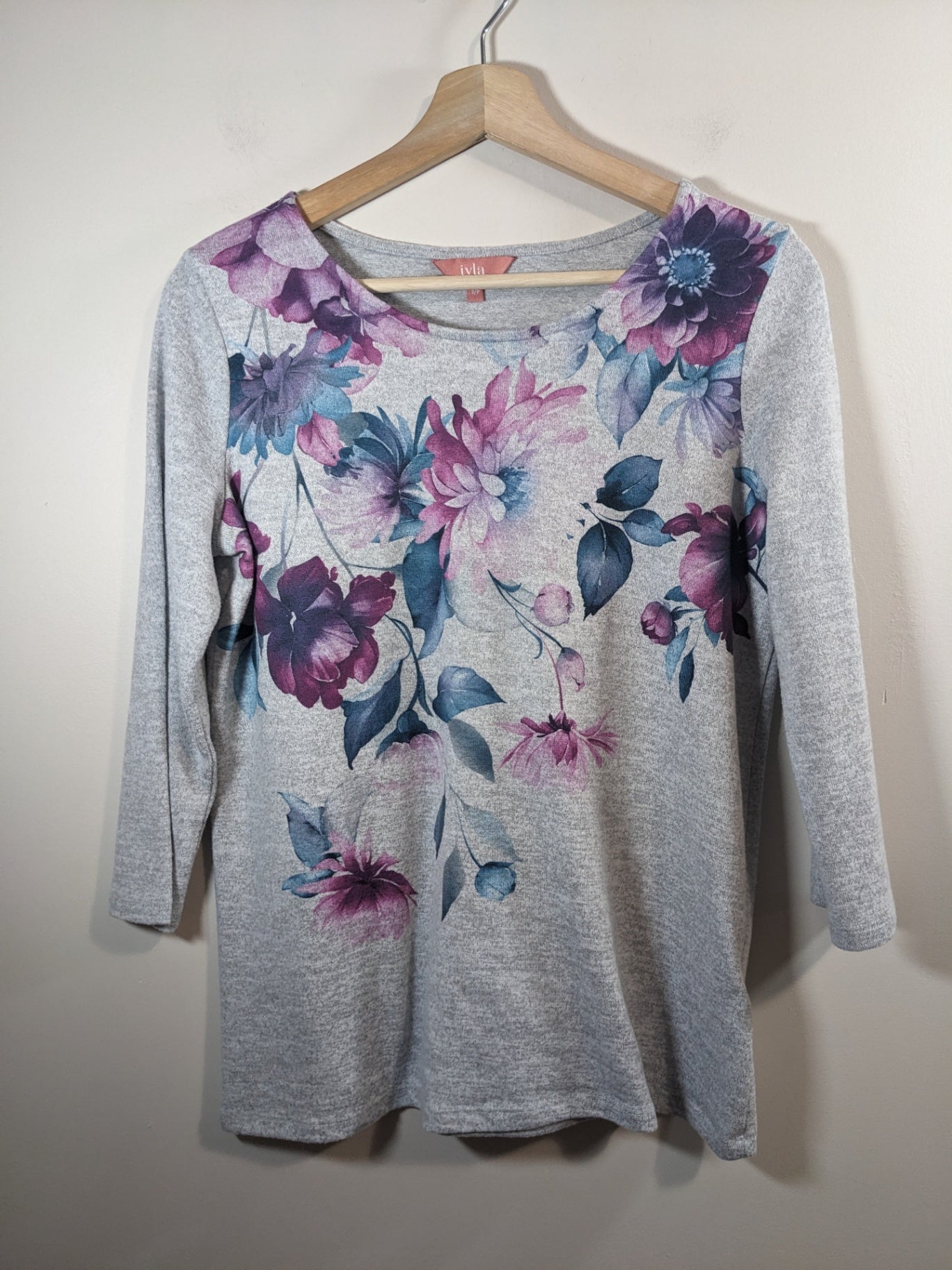 ivla Floral Long Sleeve - S