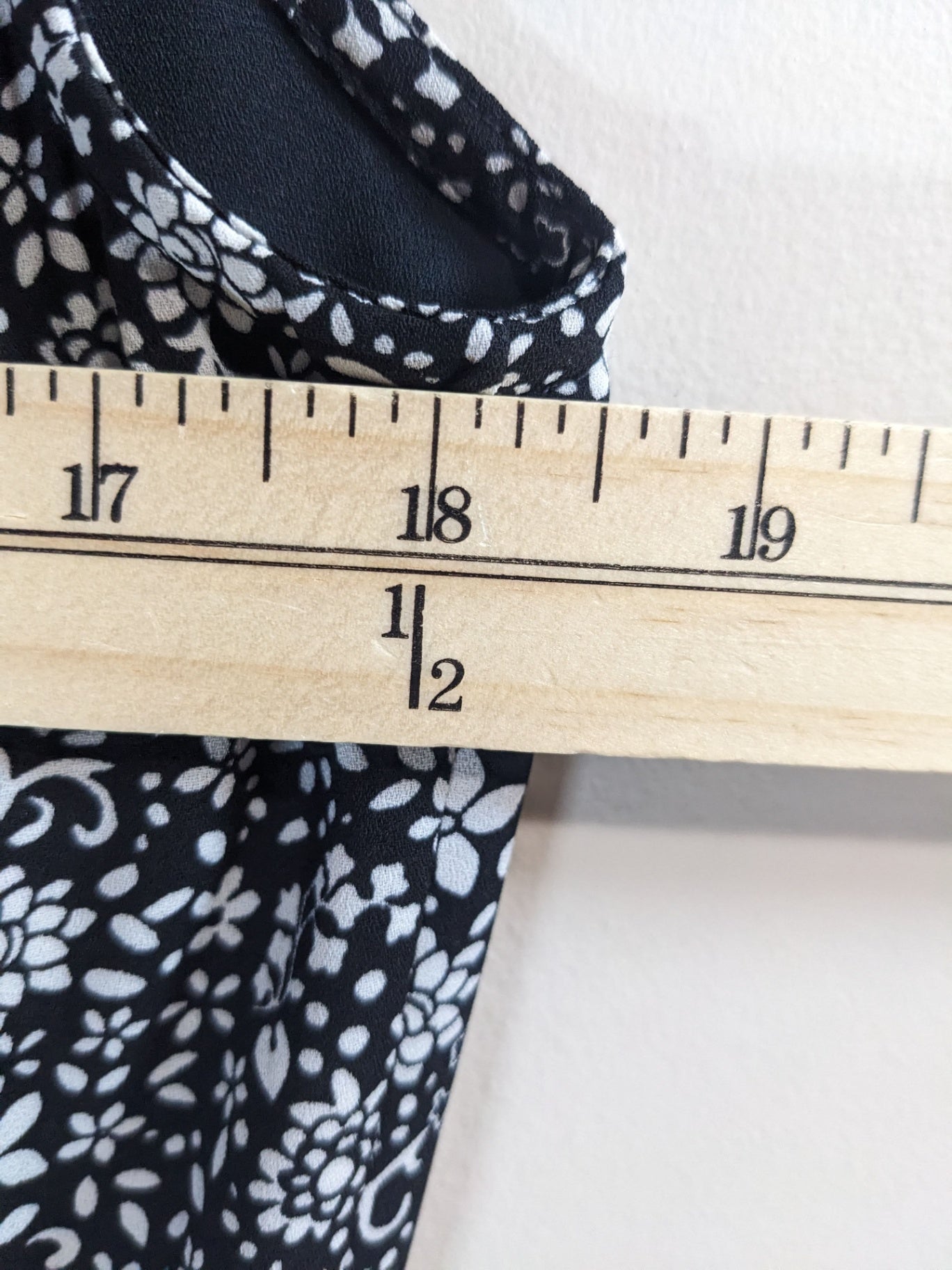 Denver Hayes Black Floral Dress - M