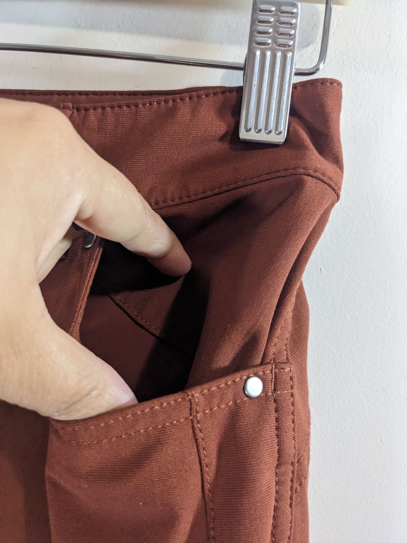 Lululemon Rust Pants - sz 6