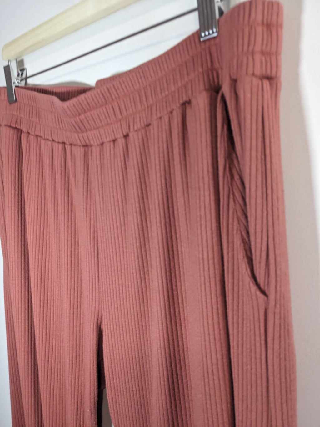 Smash + Tess Loungewear Pants - L