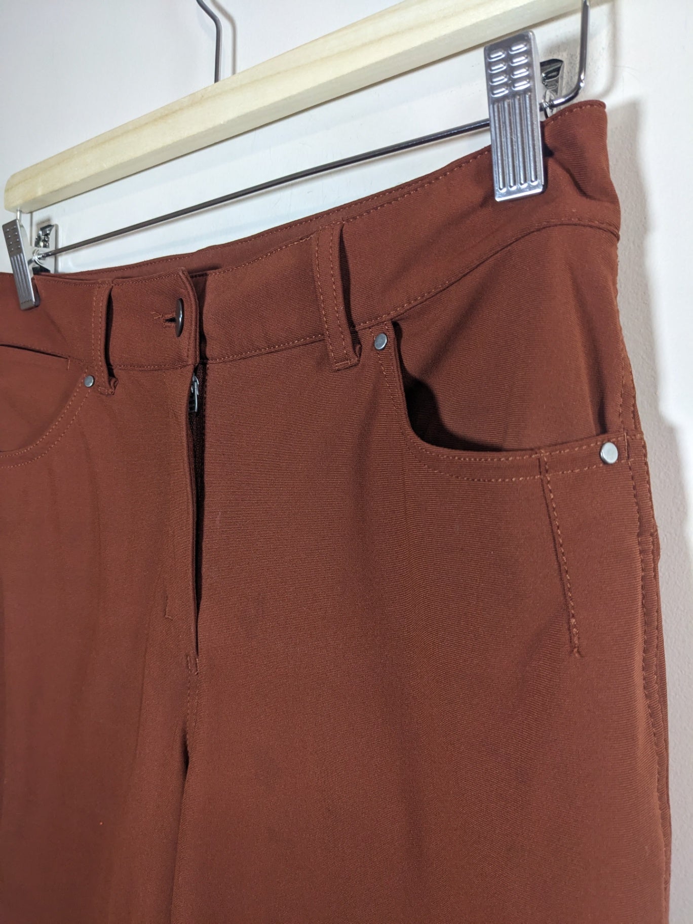 Lululemon Rust Pants - sz 6