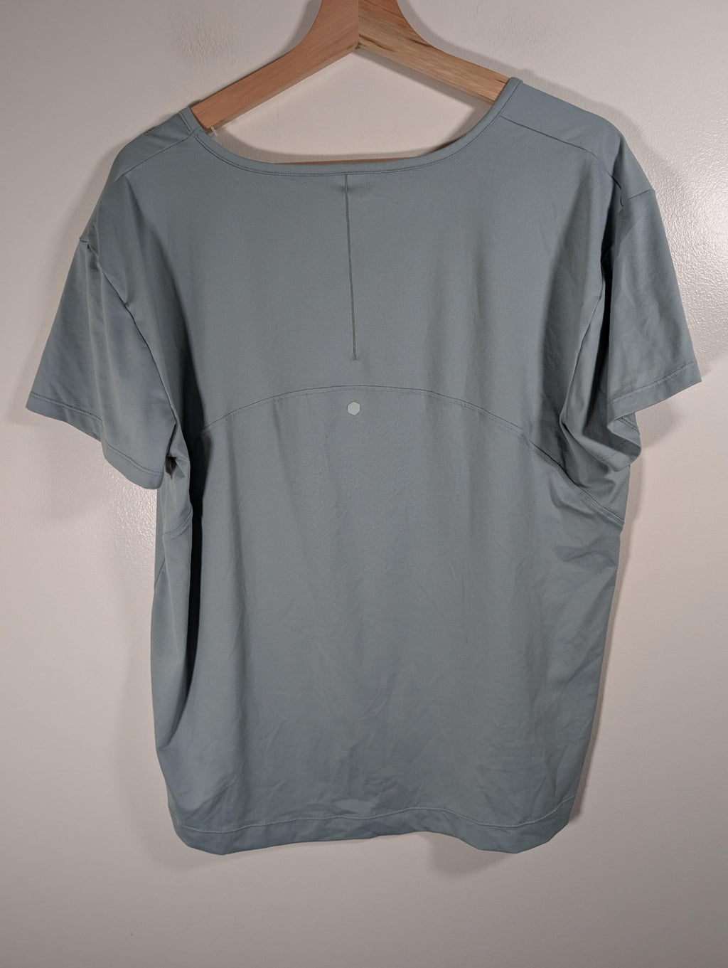 Under Armour mint athletic tee - Large