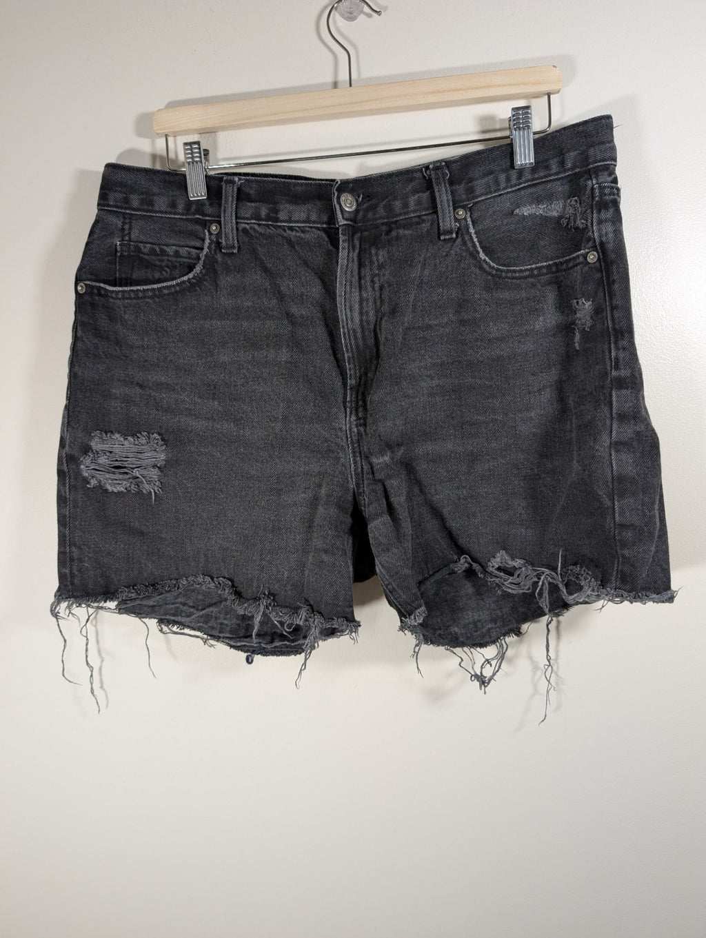 Old Navy black distressed shorts - 14