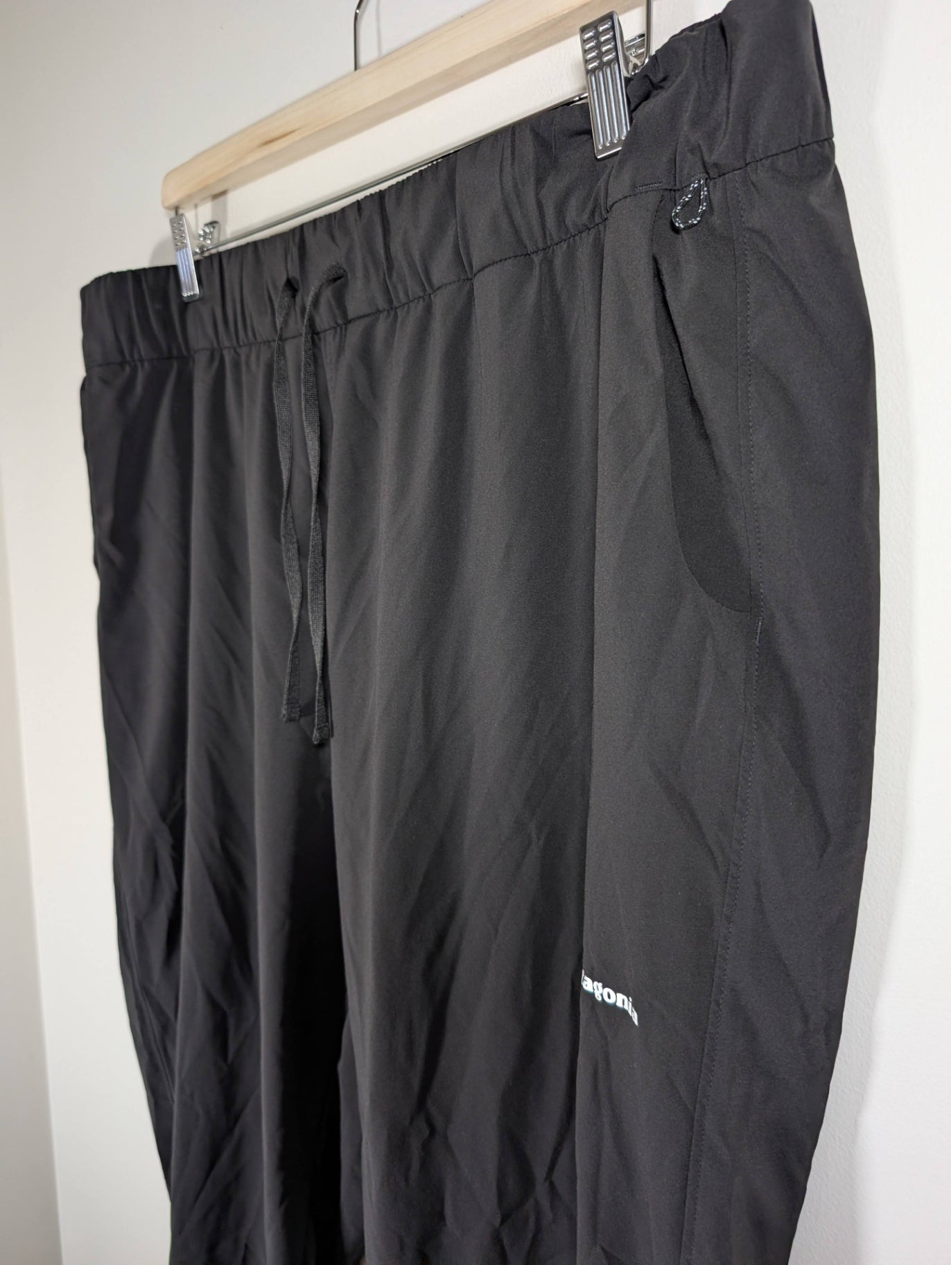 Patagonia black joggers - 2XL