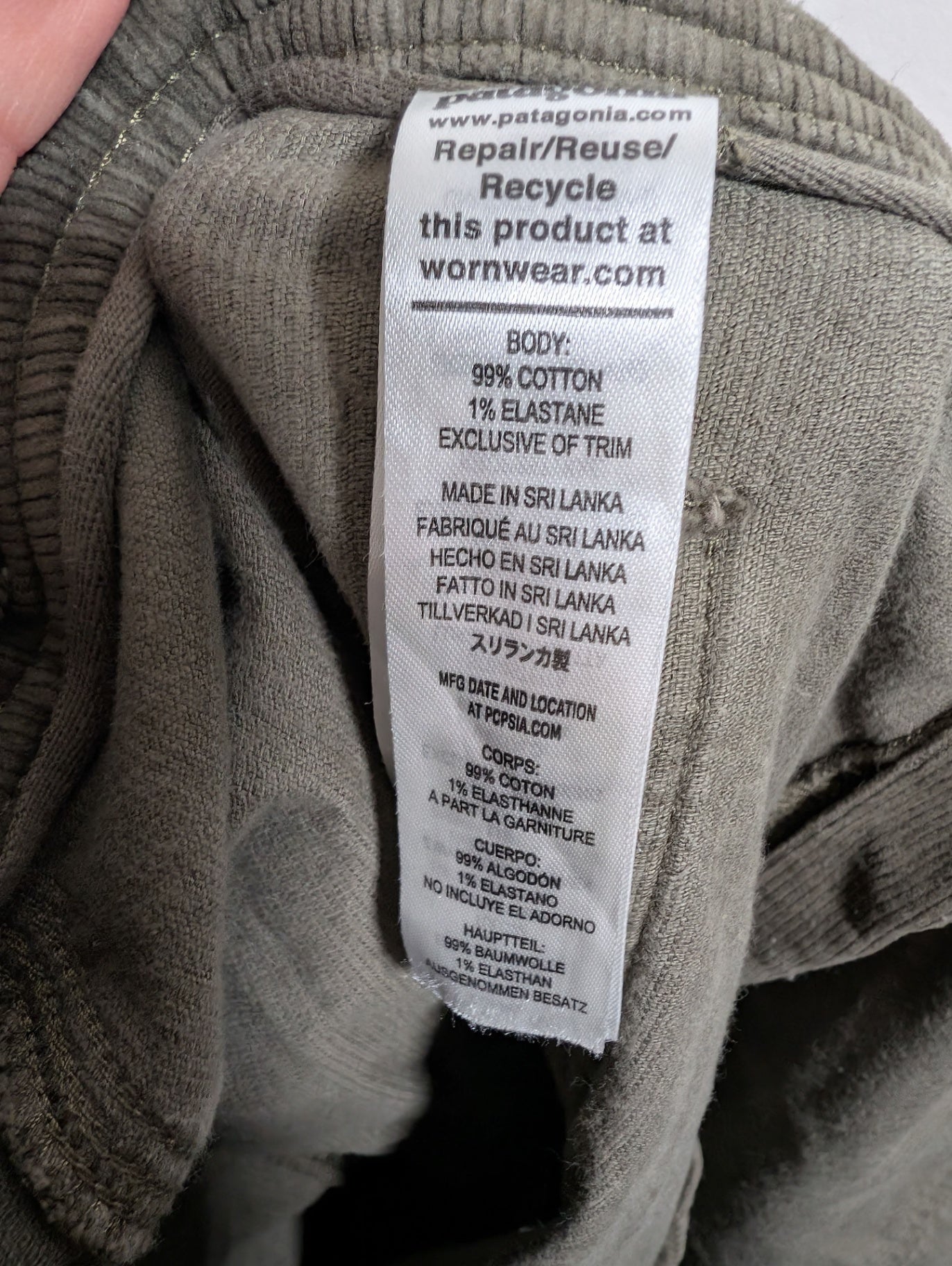 Patagonia green corduroy pants - SZ 22