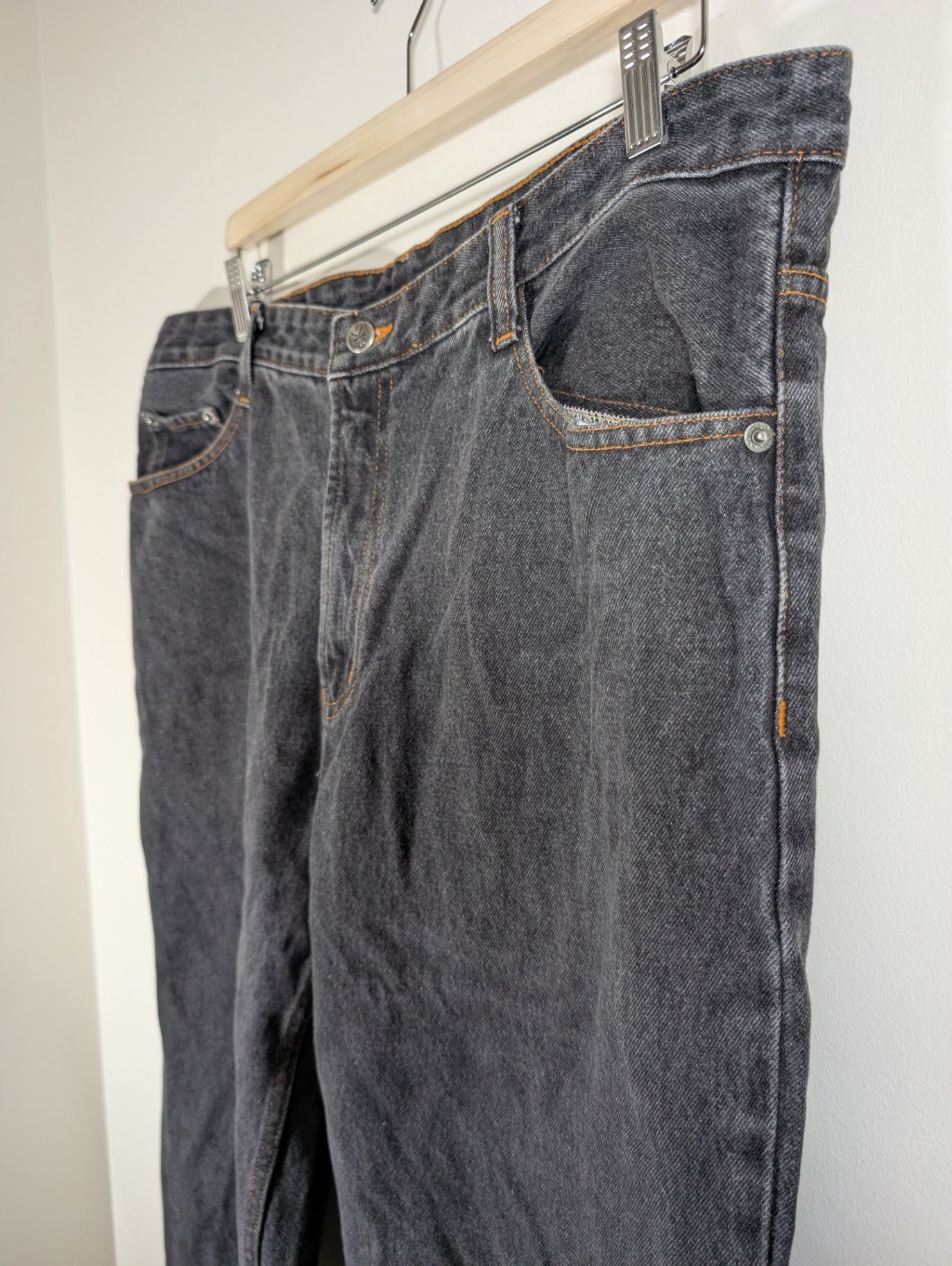 Calvin Klein Jeans - appears SZ 40