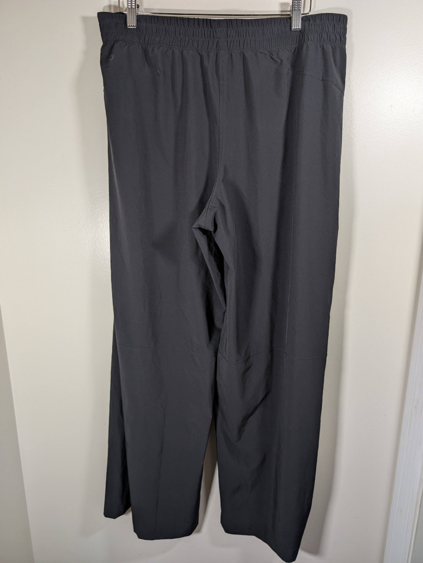 Lululemon black wide leg pant- 14