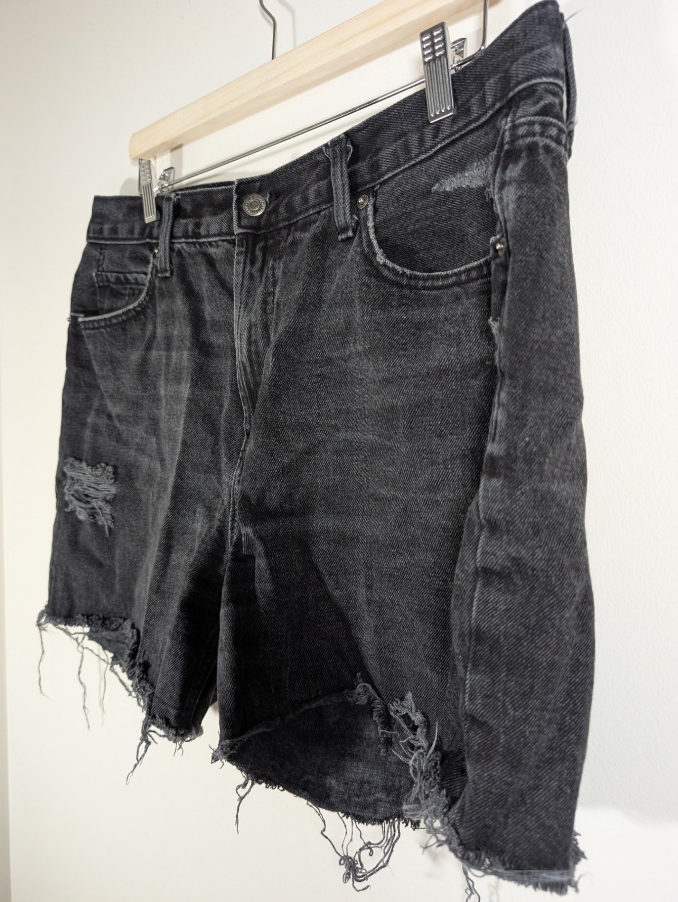 Old Navy black distressed shorts - 14