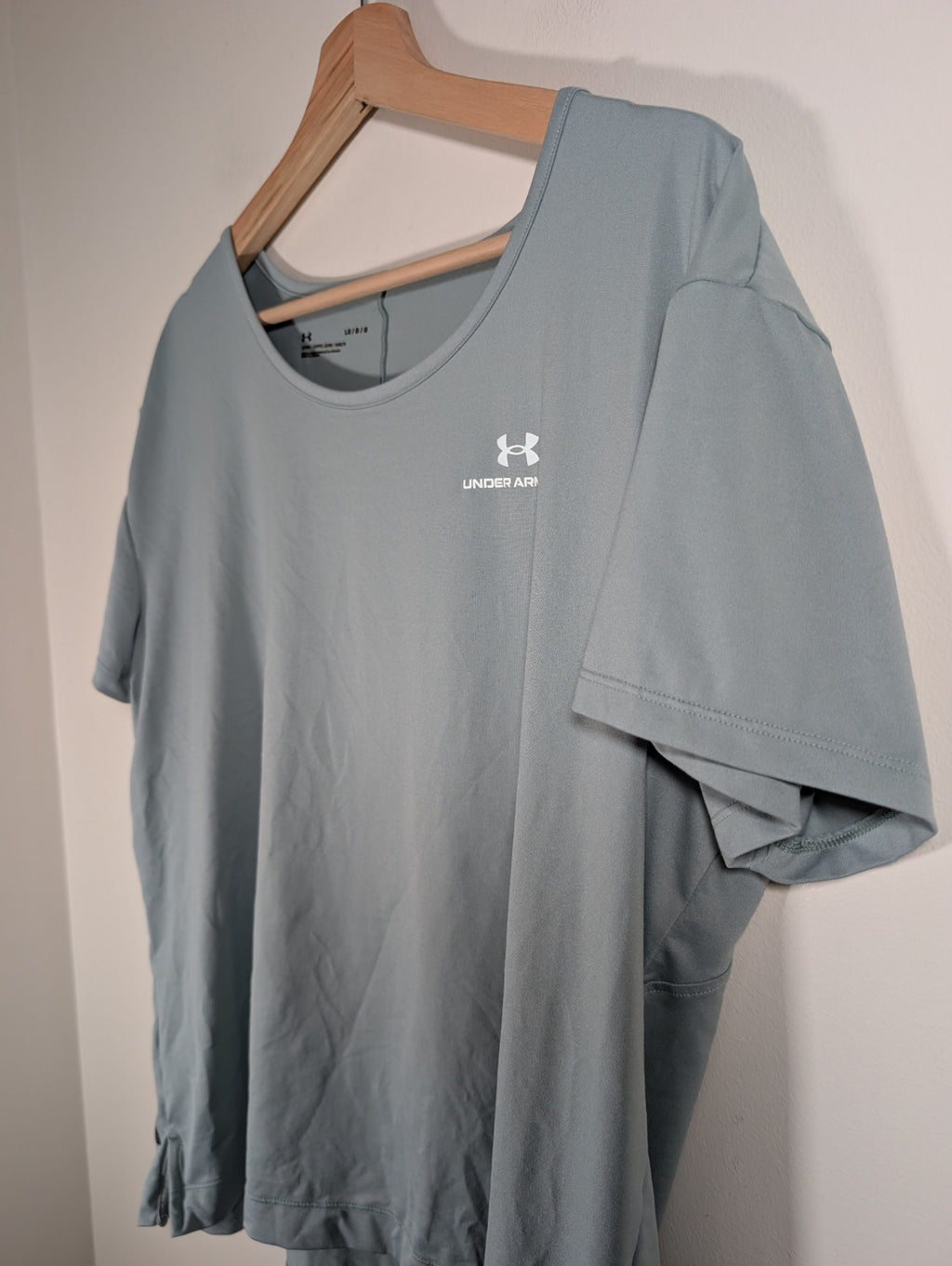 Under Armour mint athletic tee - Large