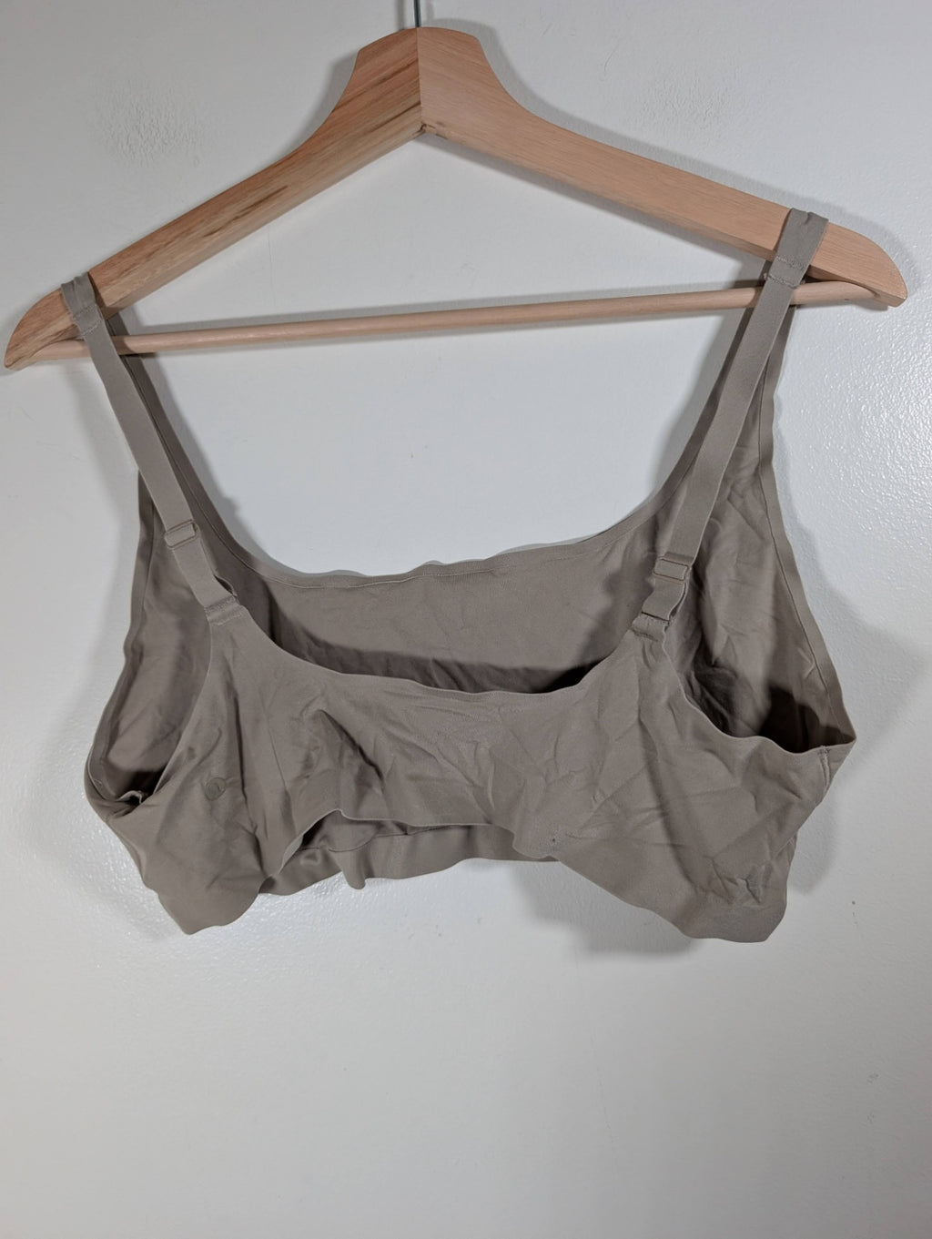 Lululemon tan bra- appears Large