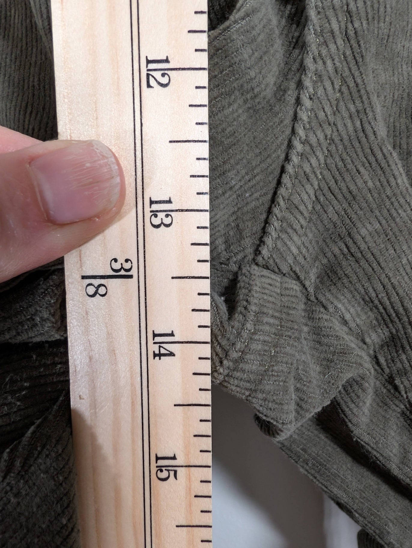 Patagonia green corduroy pants - SZ 22