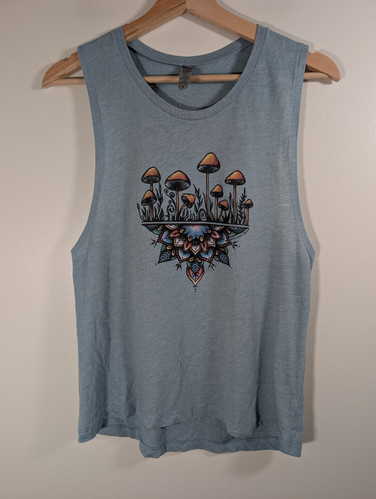 Unknown brand mushroom tank - Medium